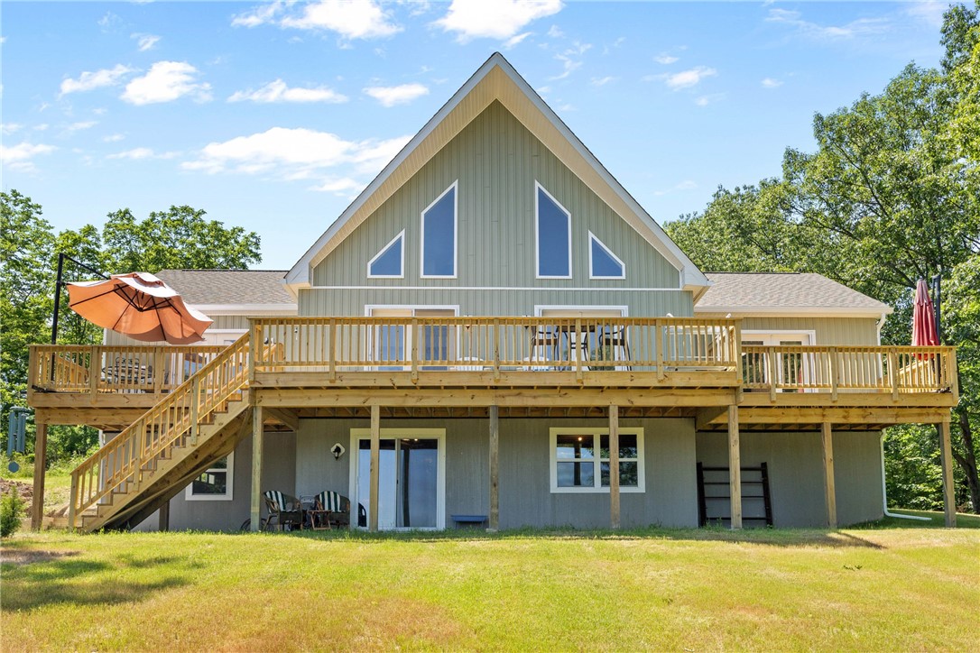 8 Red Cedar Falls Lane