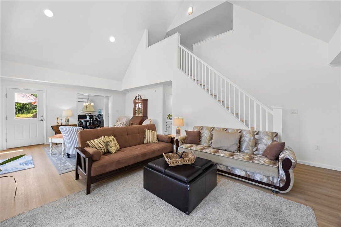 8 Red Cedar Falls Lane