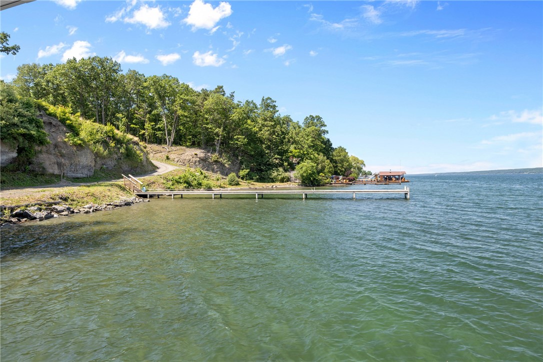 5 Red Cedar Falls Lane