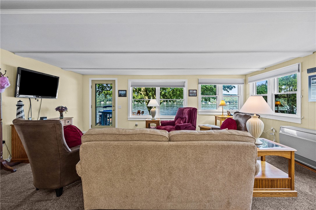639 East Lake Road