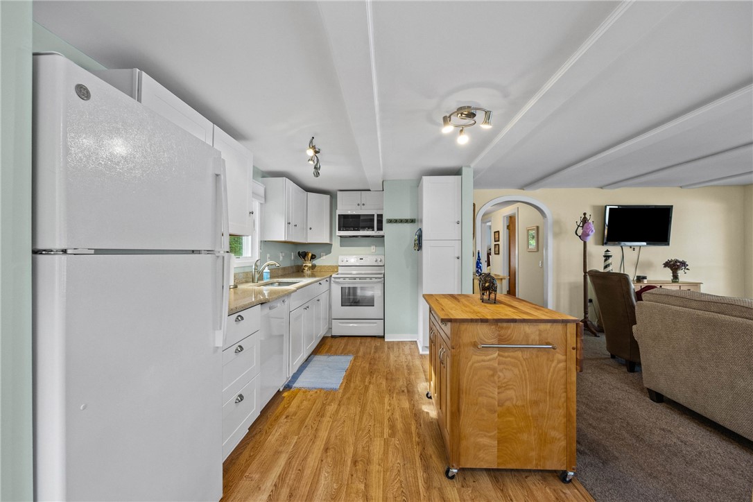 639 East Lake Road