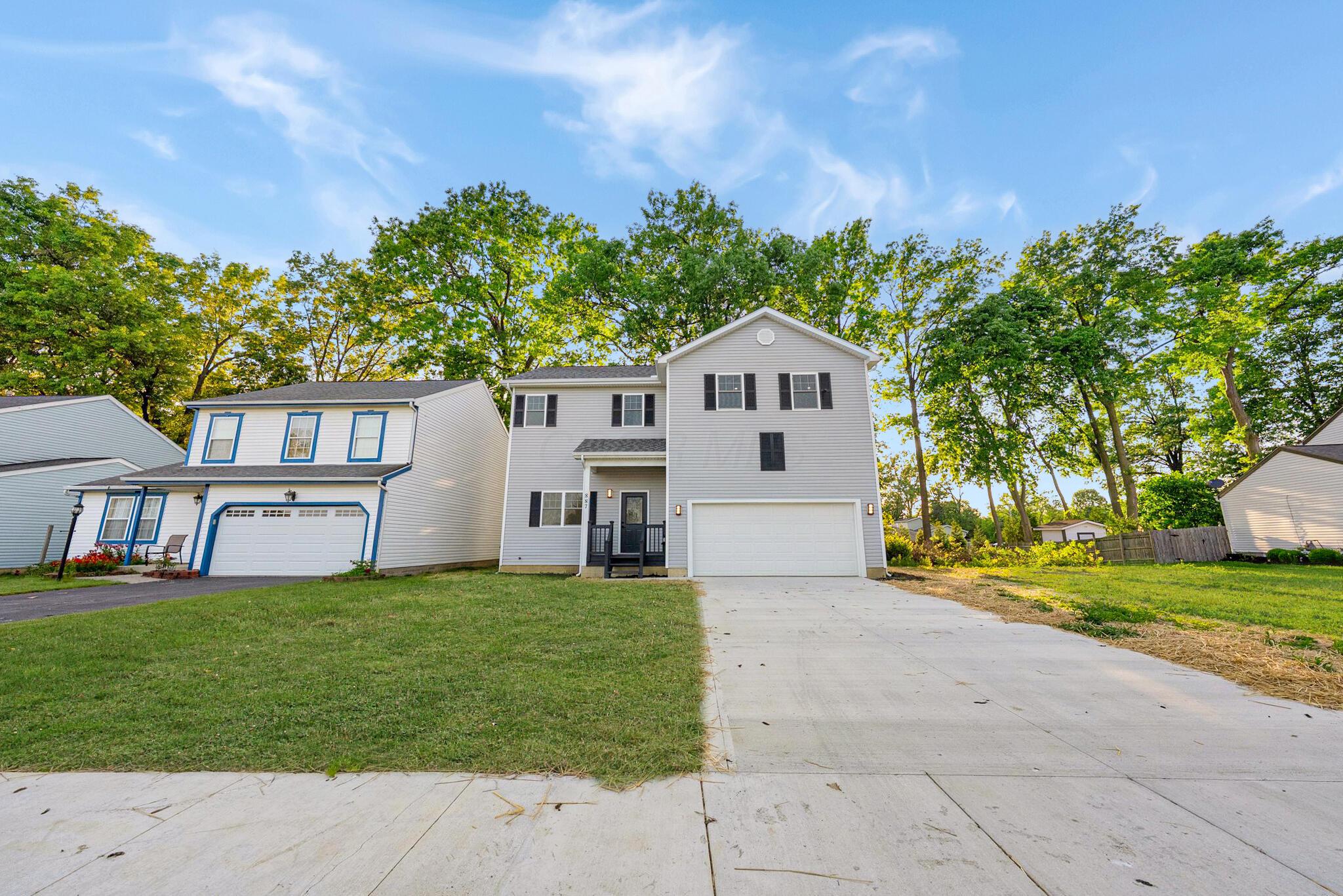 887 Harbinger Circle W