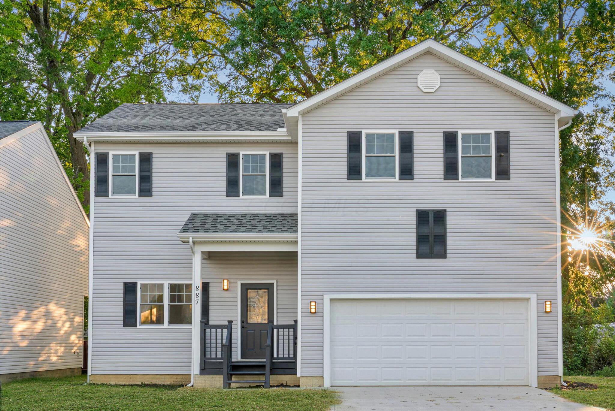 887 Harbinger Circle W