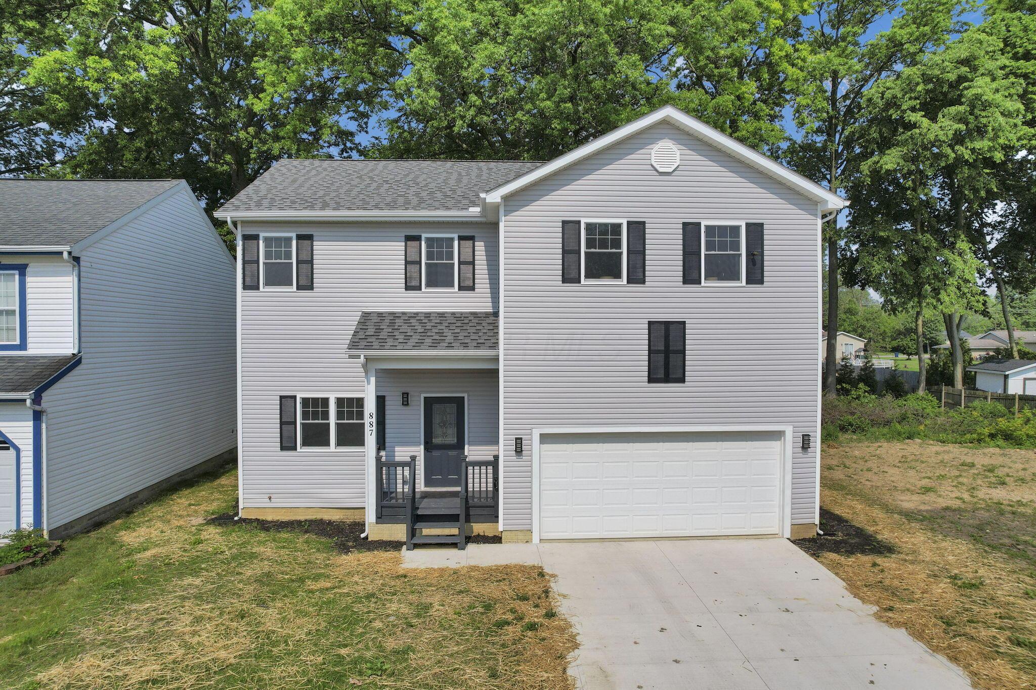 887 Harbinger Circle W