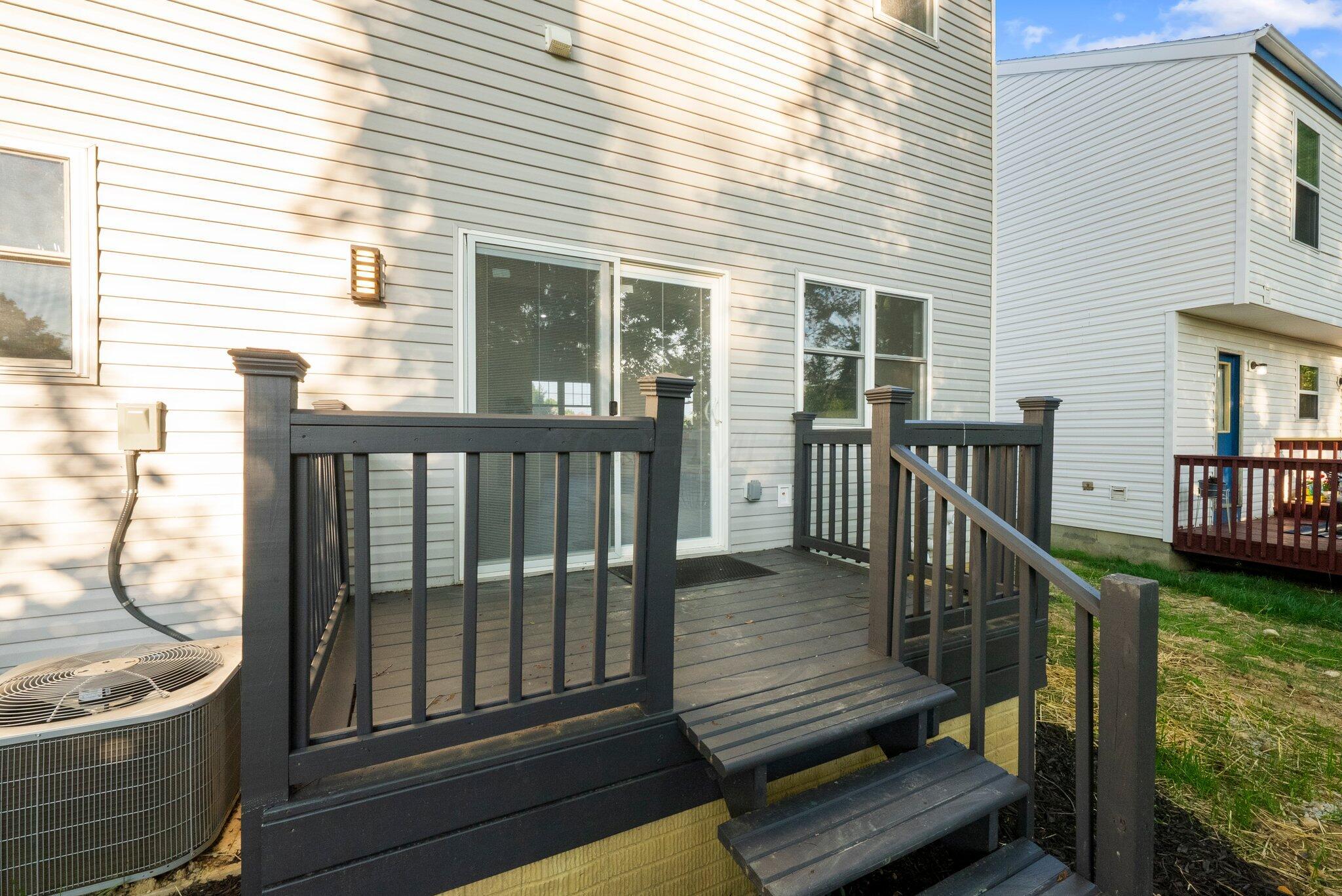 887 Harbinger Circle W
