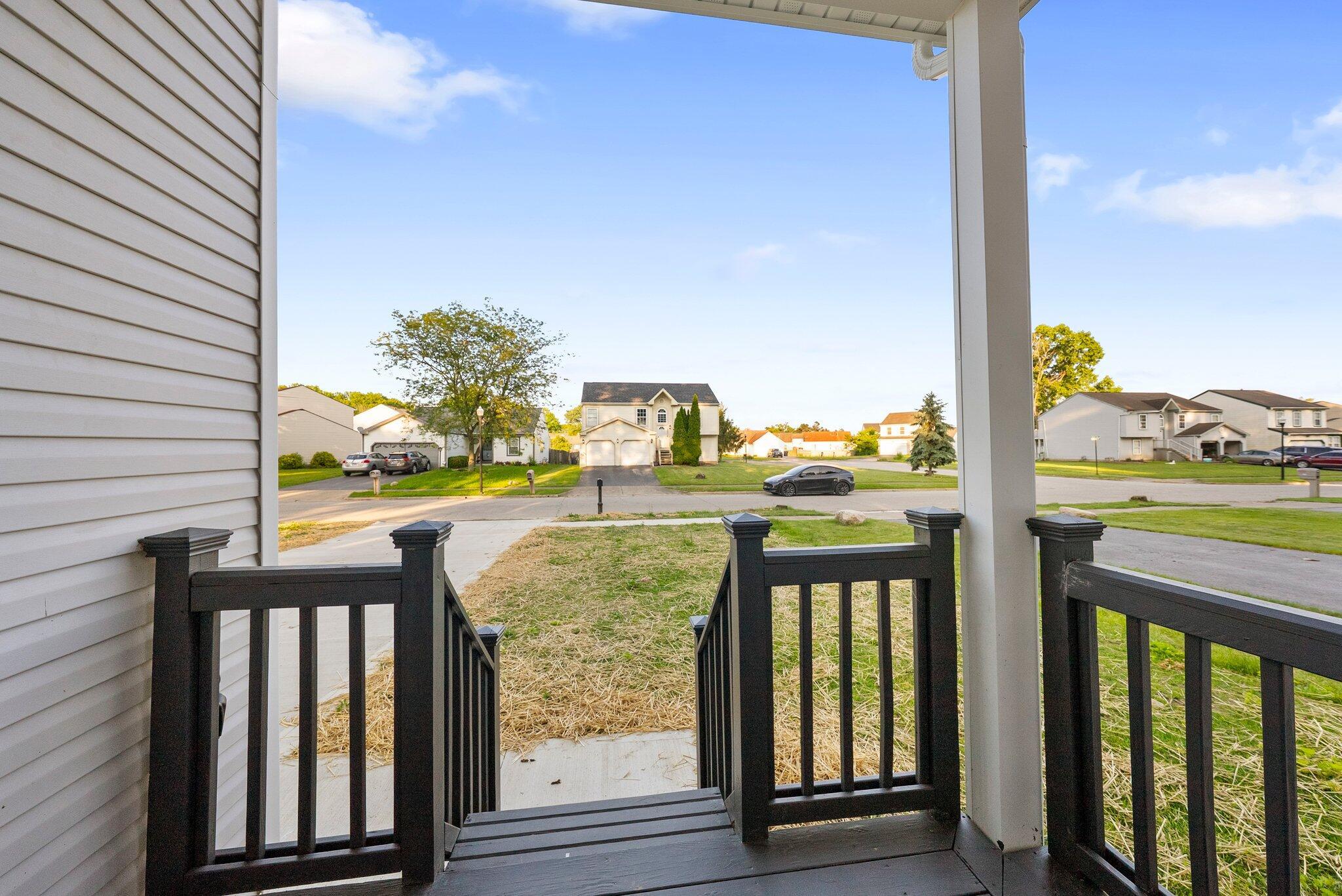 887 Harbinger Circle W