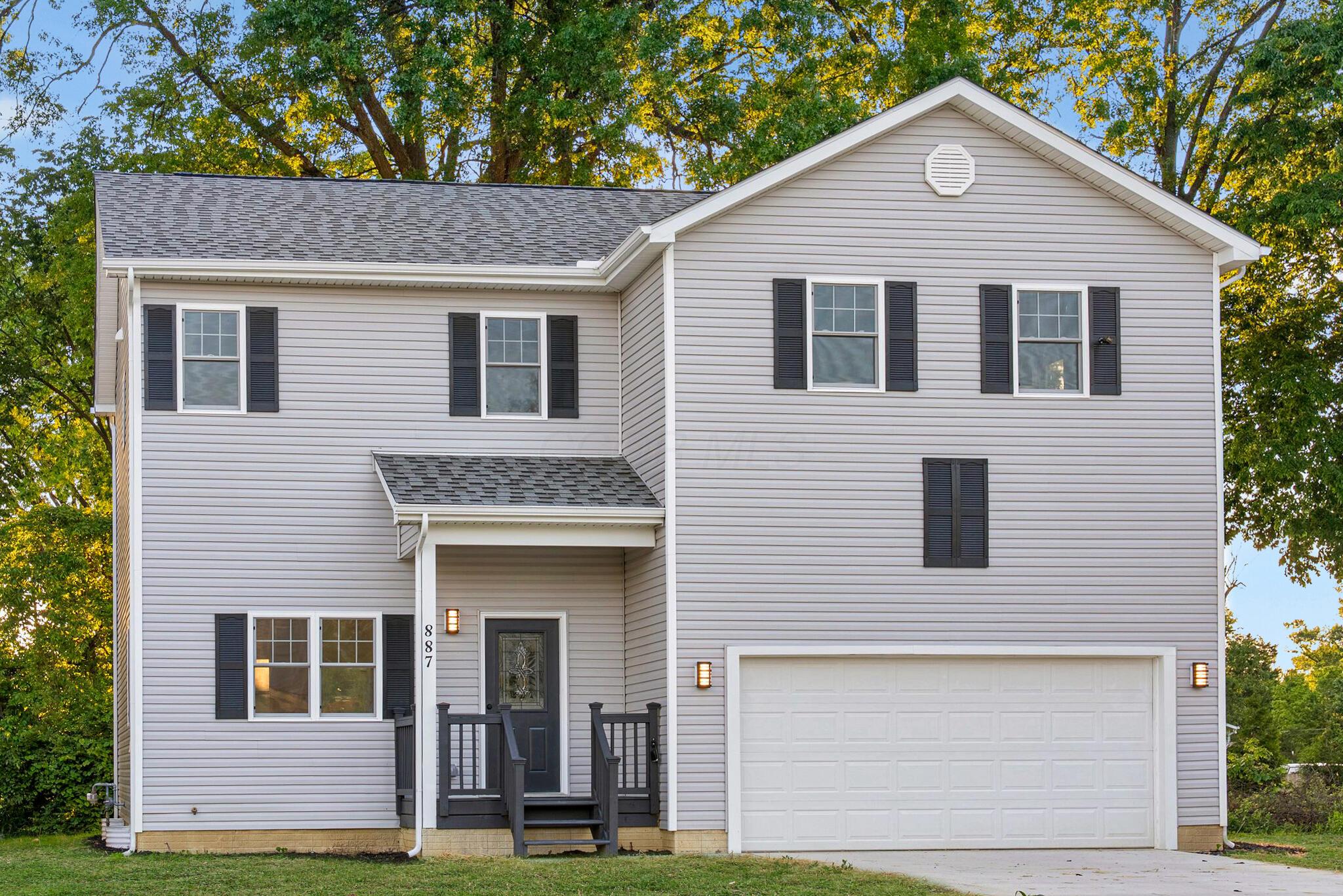 887 Harbinger Circle W