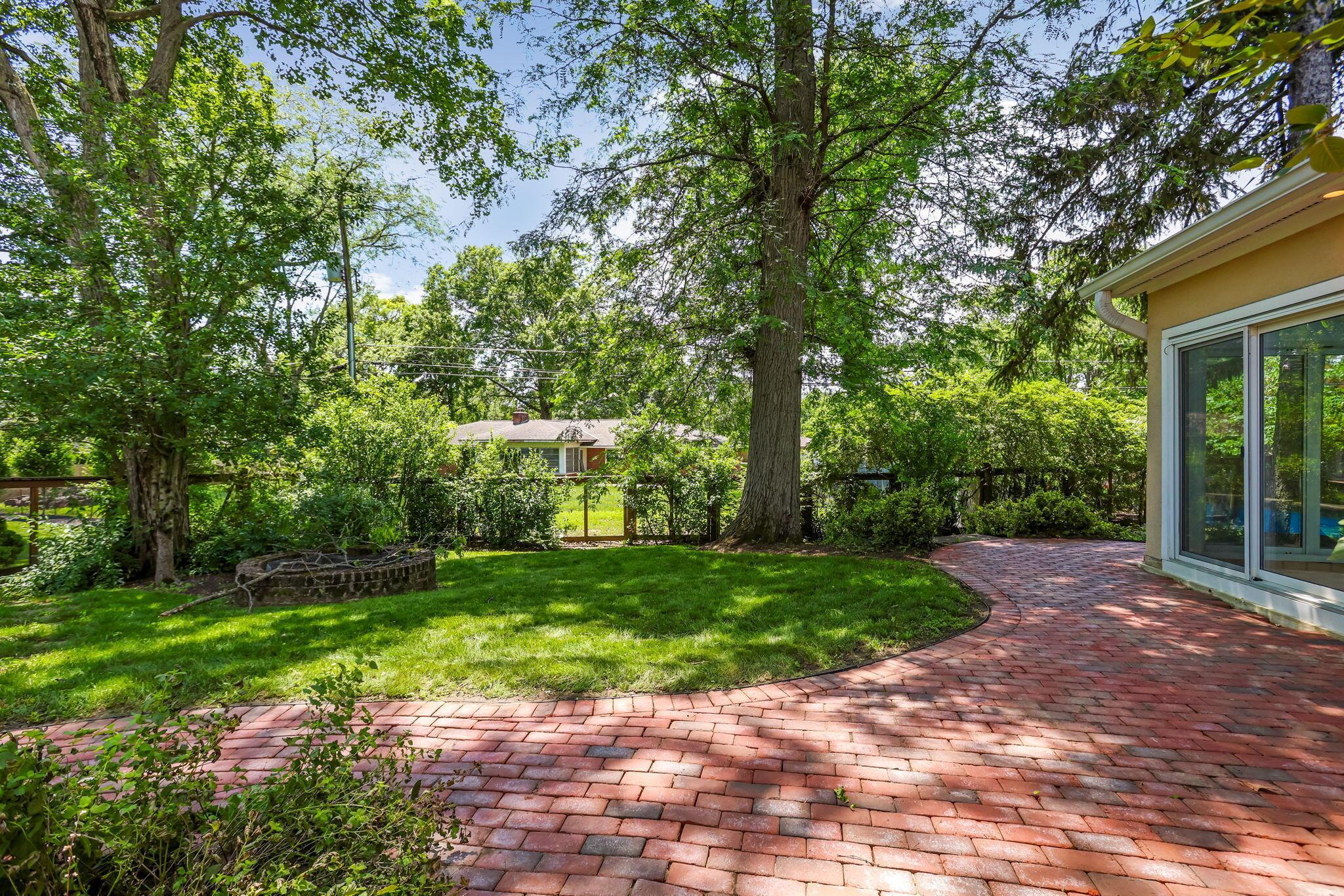 3839 Woodbridge Road