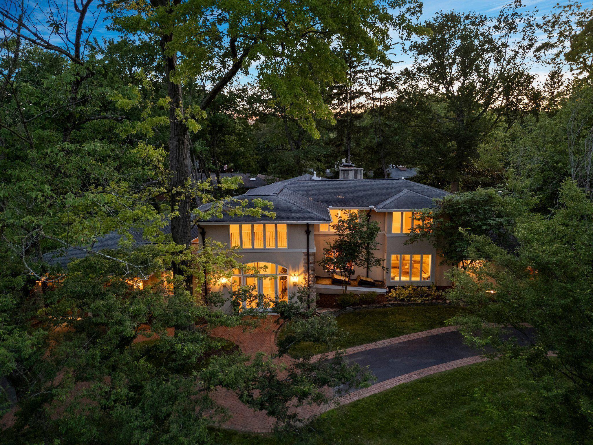 3839 Woodbridge Road