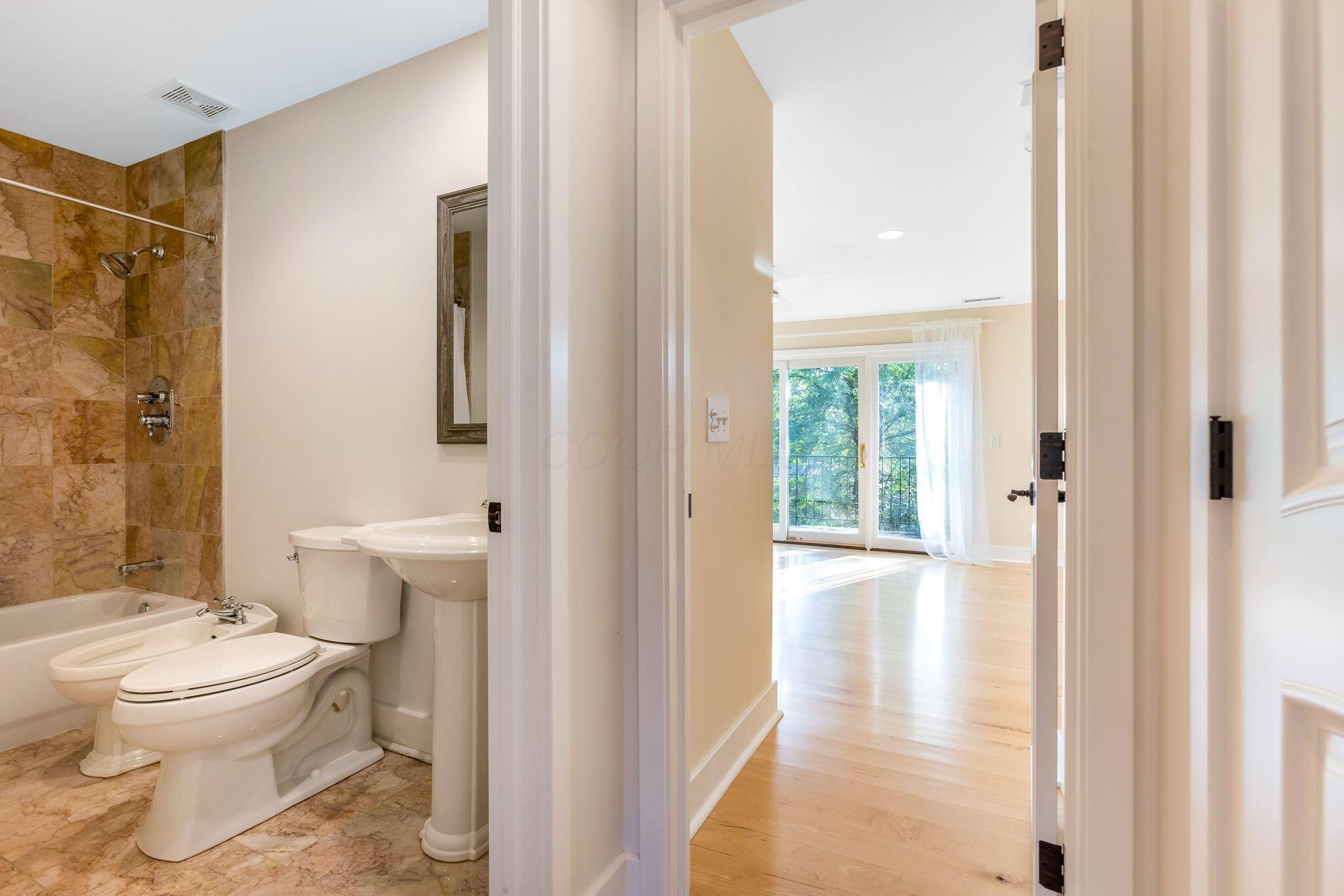 3839 Woodbridge Road