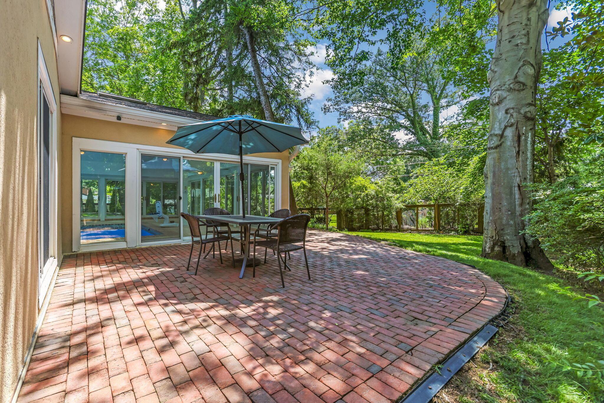 3839 Woodbridge Road