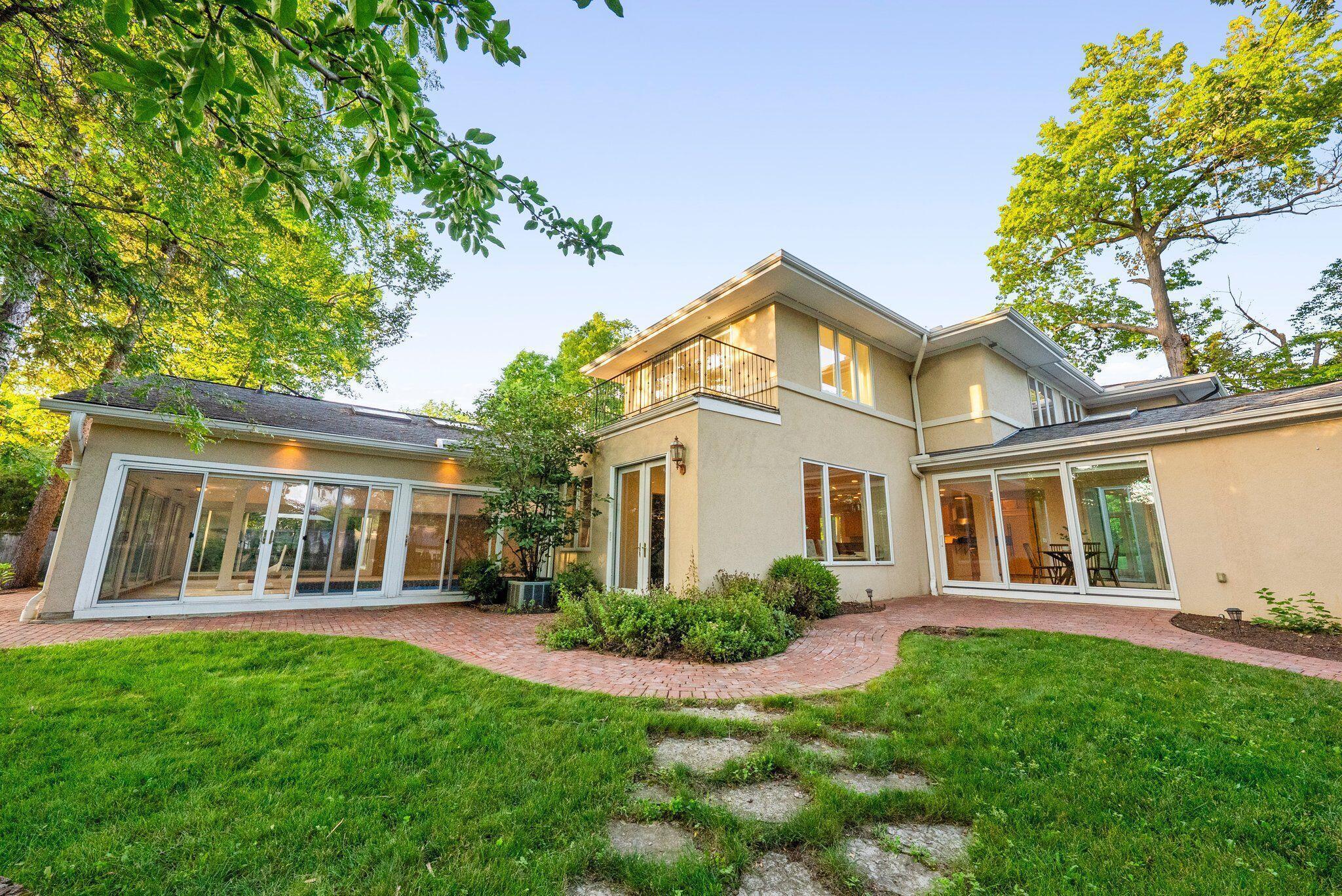 3839 Woodbridge Road