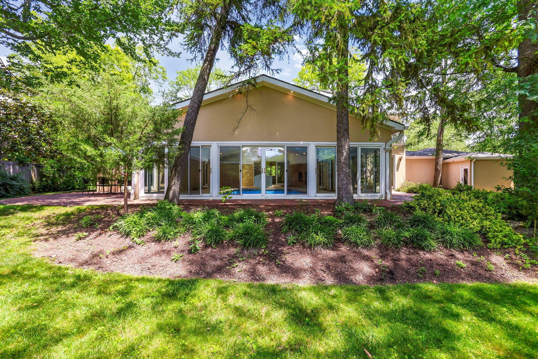 3839 Woodbridge Road