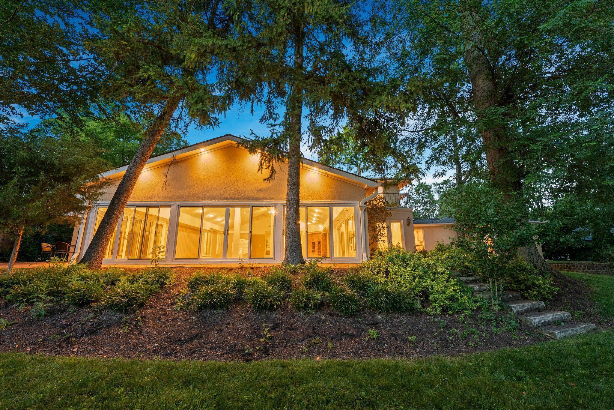 3839 Woodbridge Road