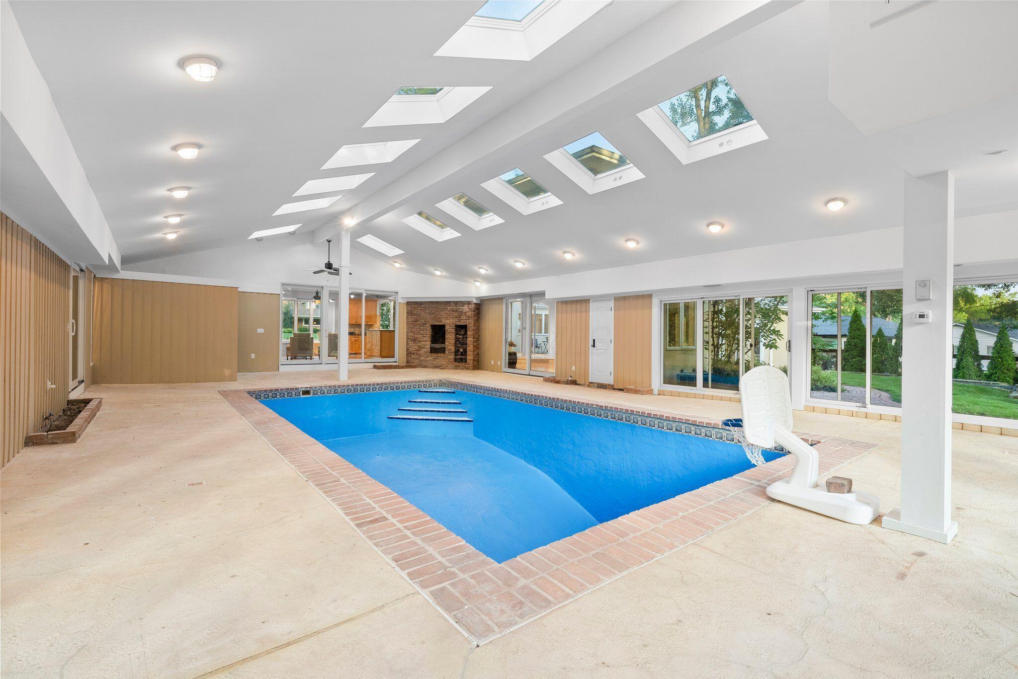 3839 Woodbridge Road