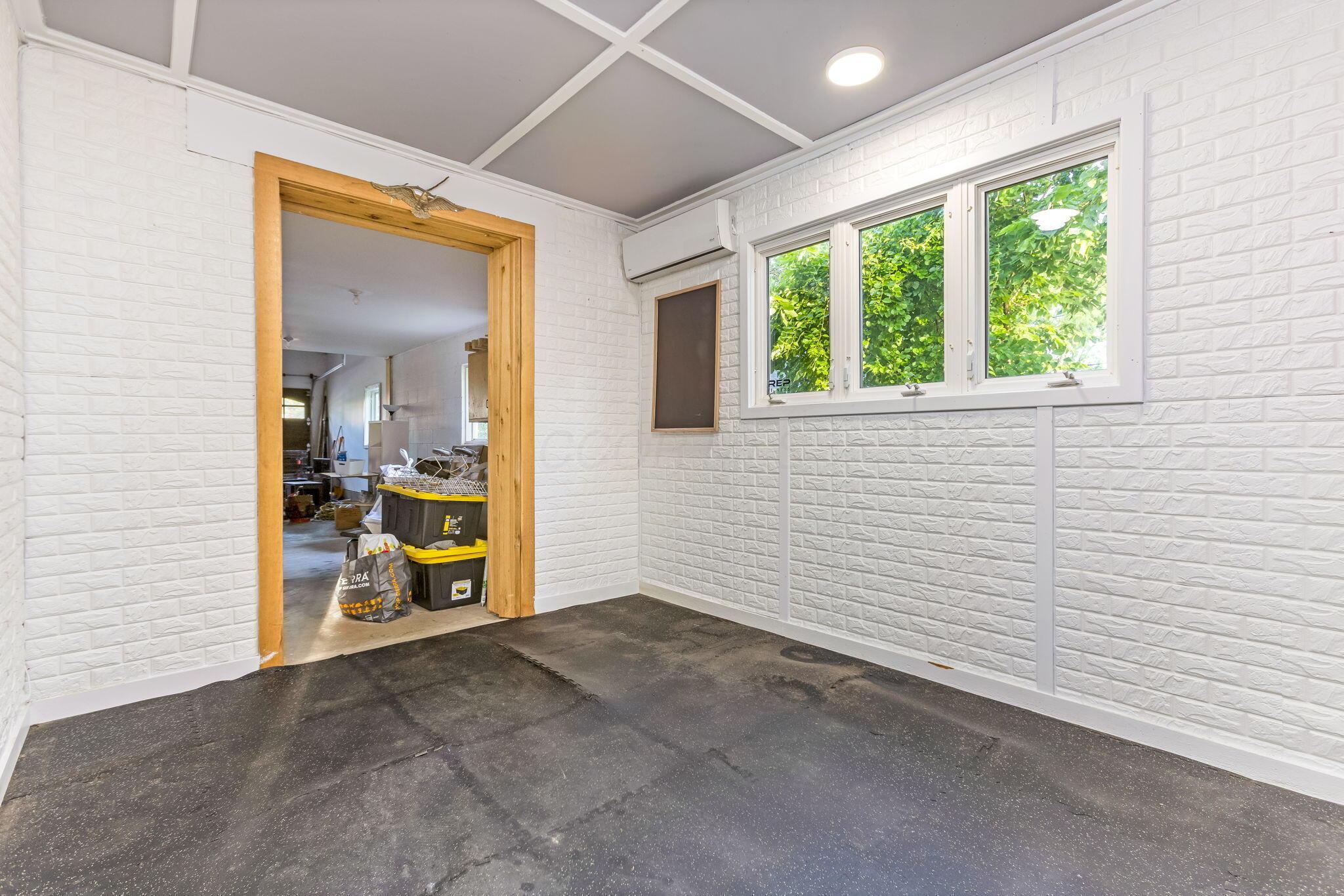3839 Woodbridge Road
