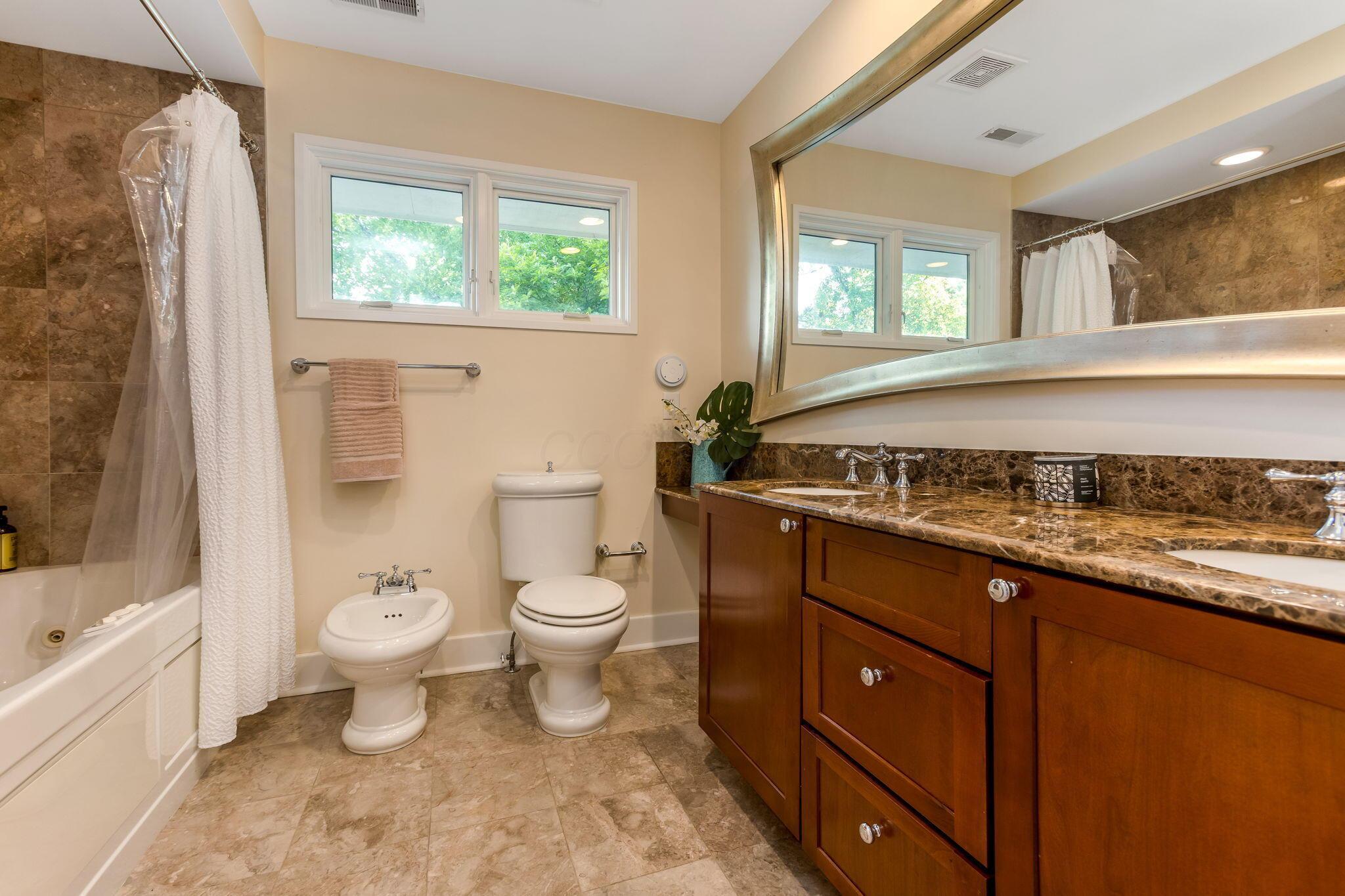 3839 Woodbridge Road