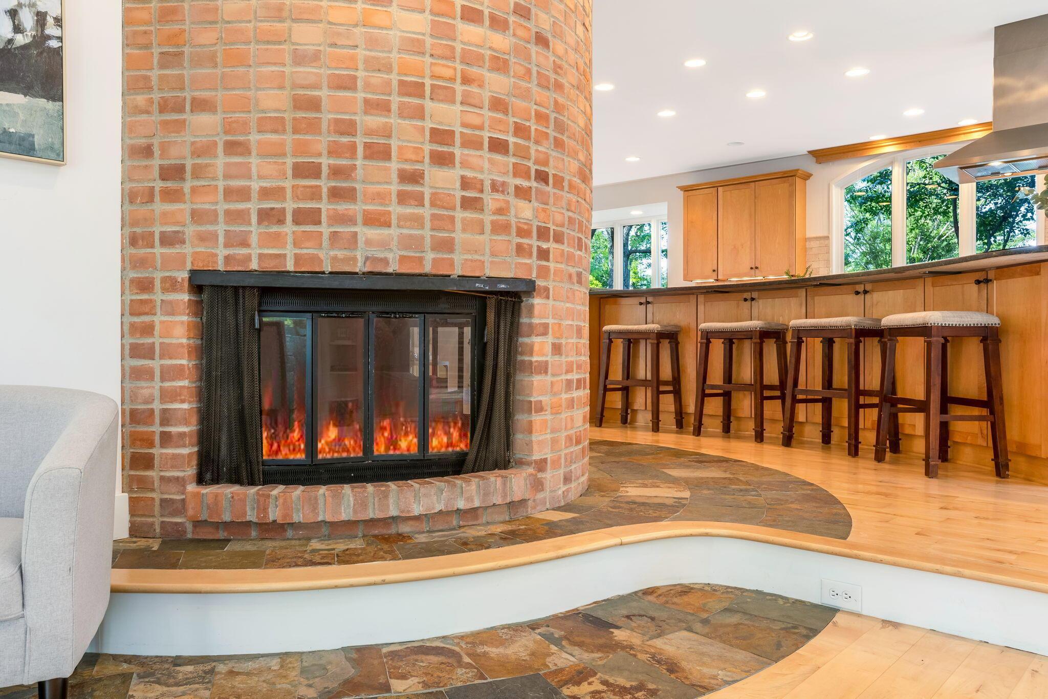 3839 Woodbridge Road