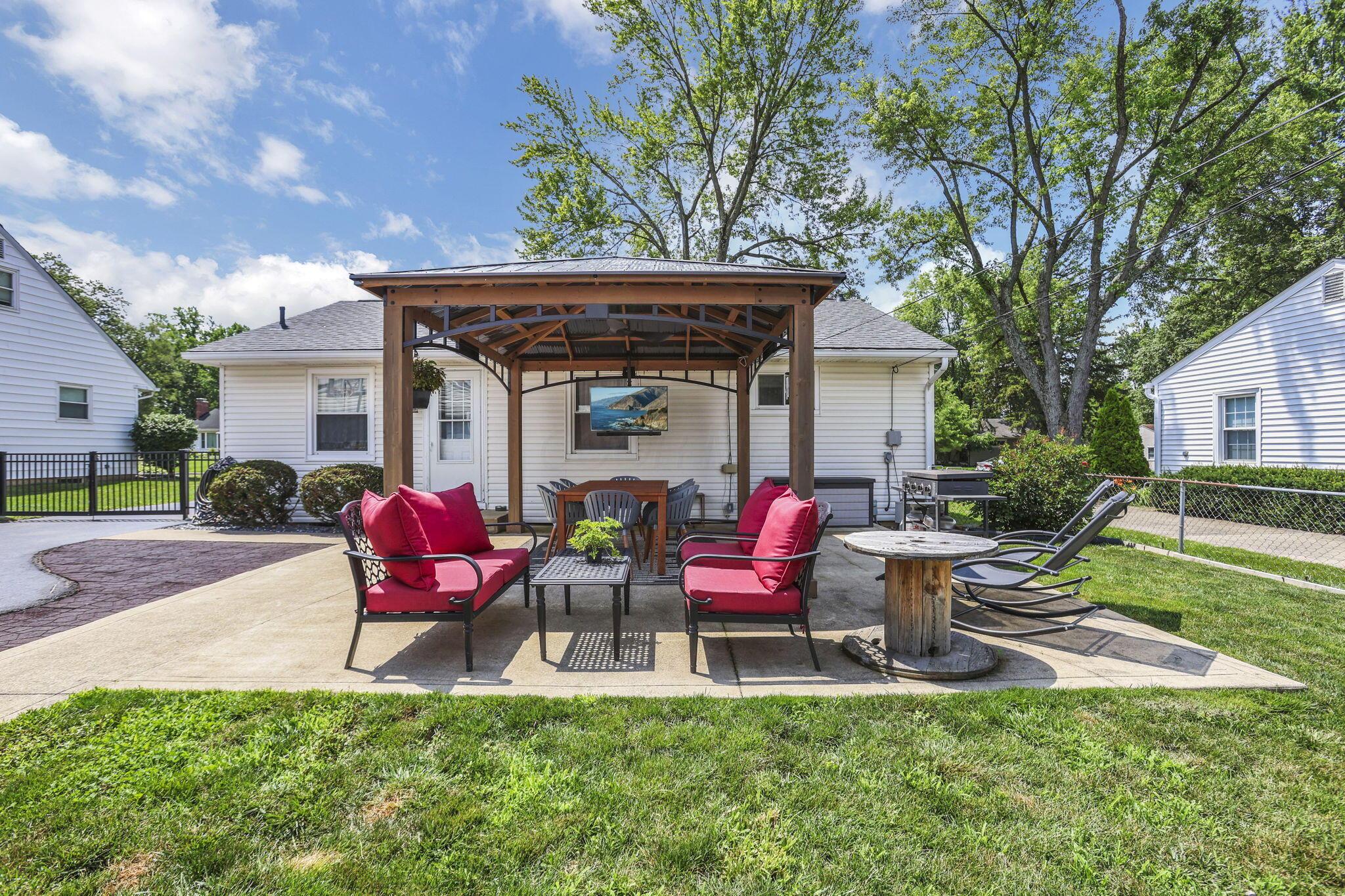 2232 Edgevale Road
