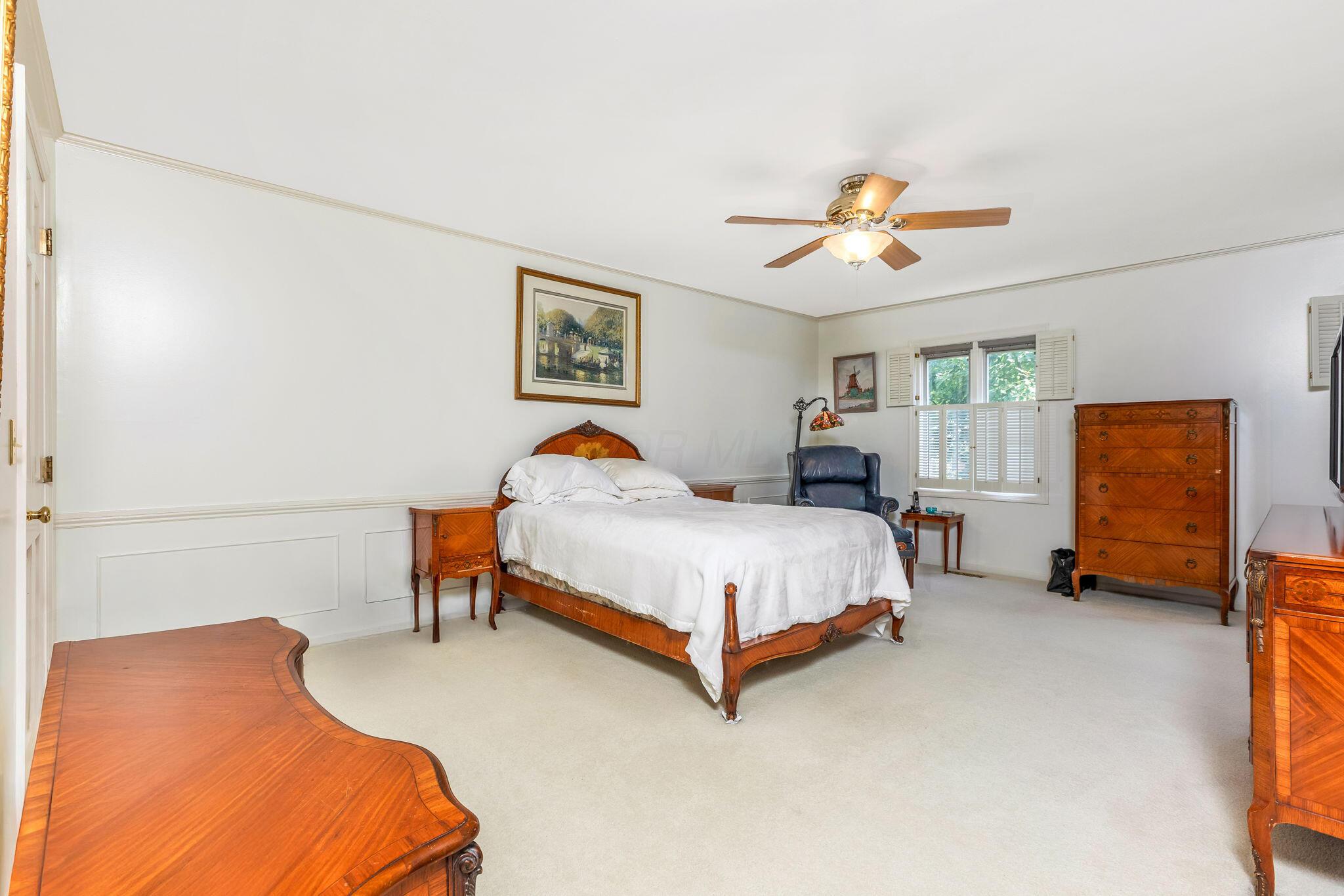 2560 Chartwell