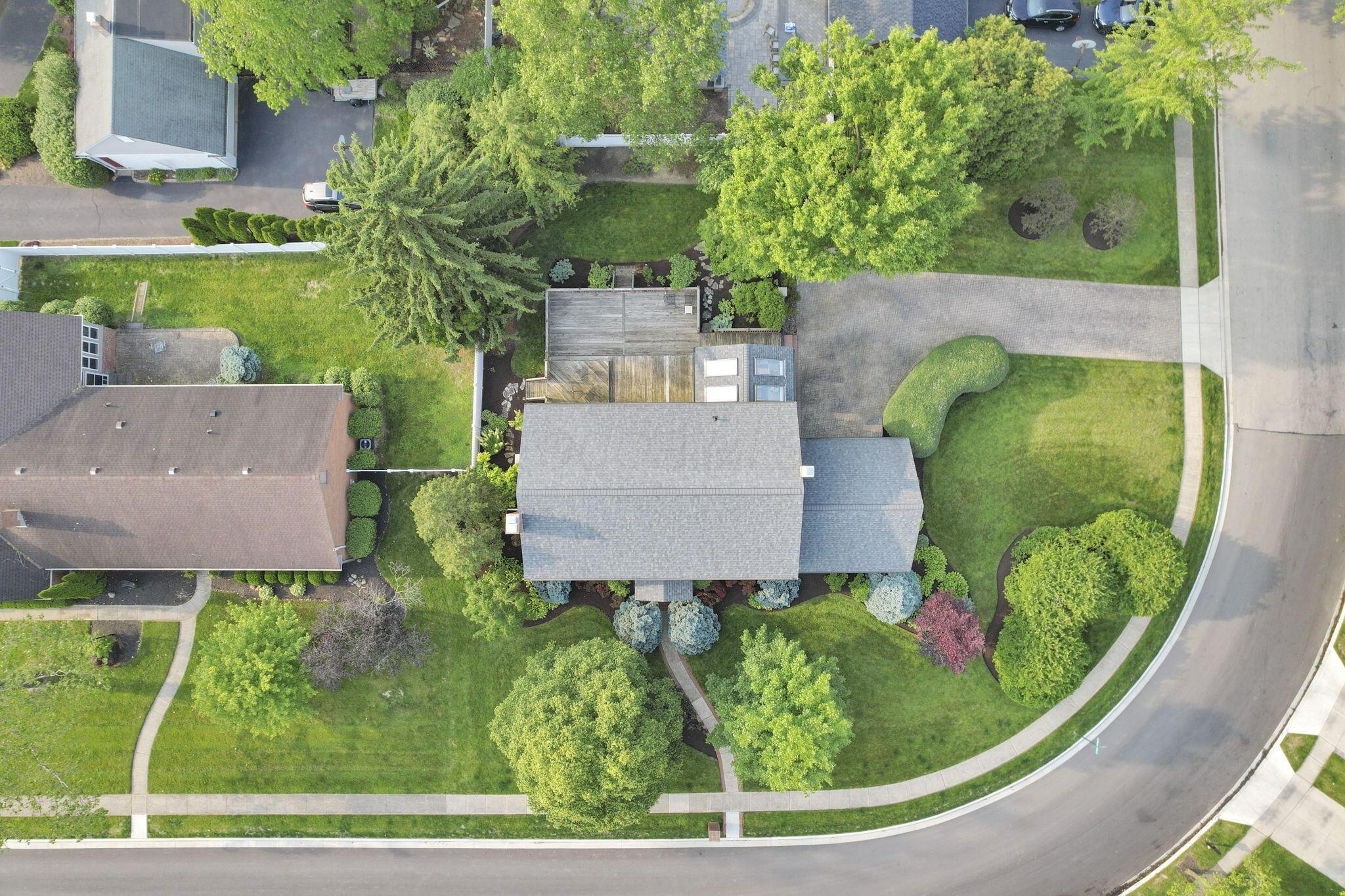 2560 Chartwell