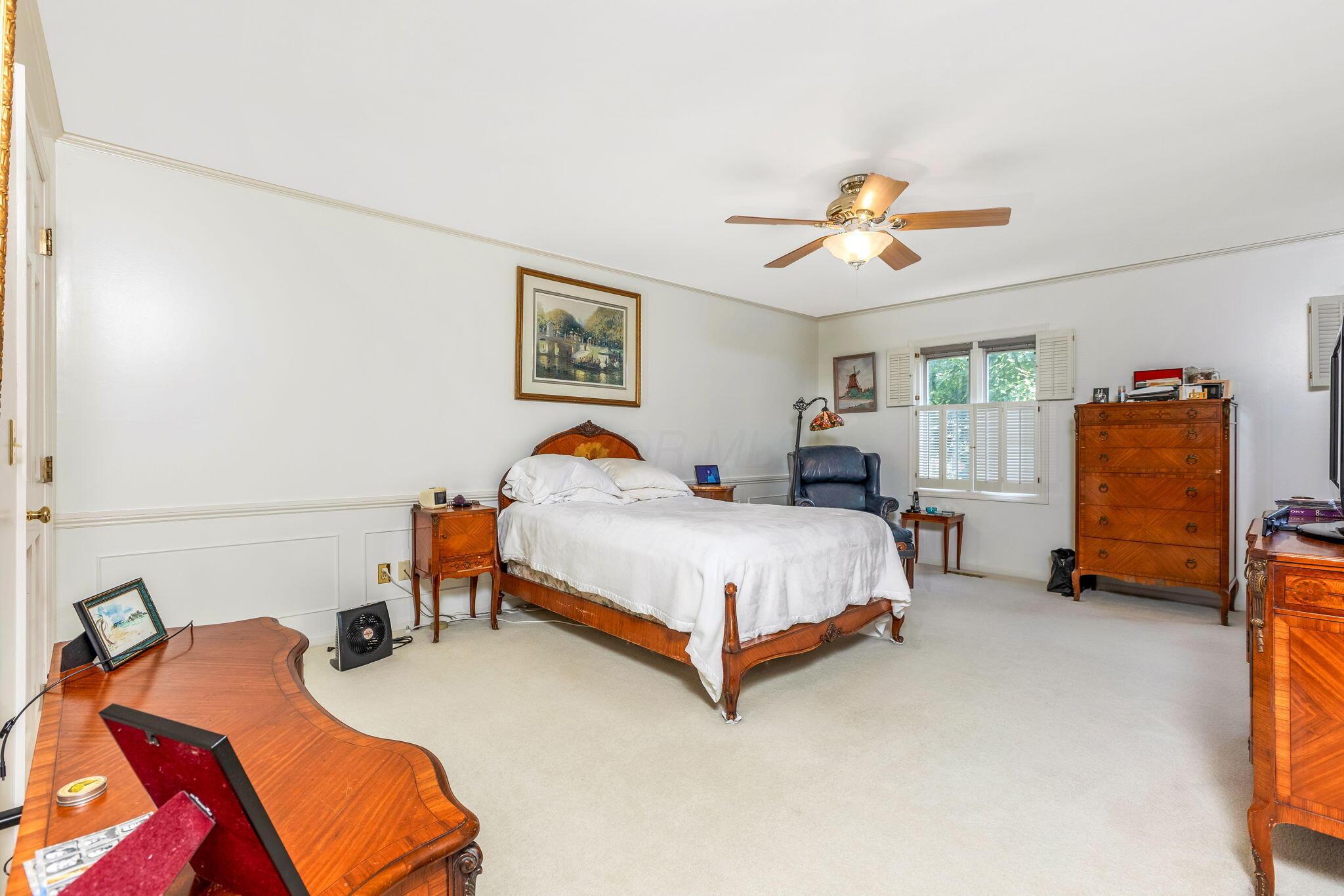 2560 Chartwell