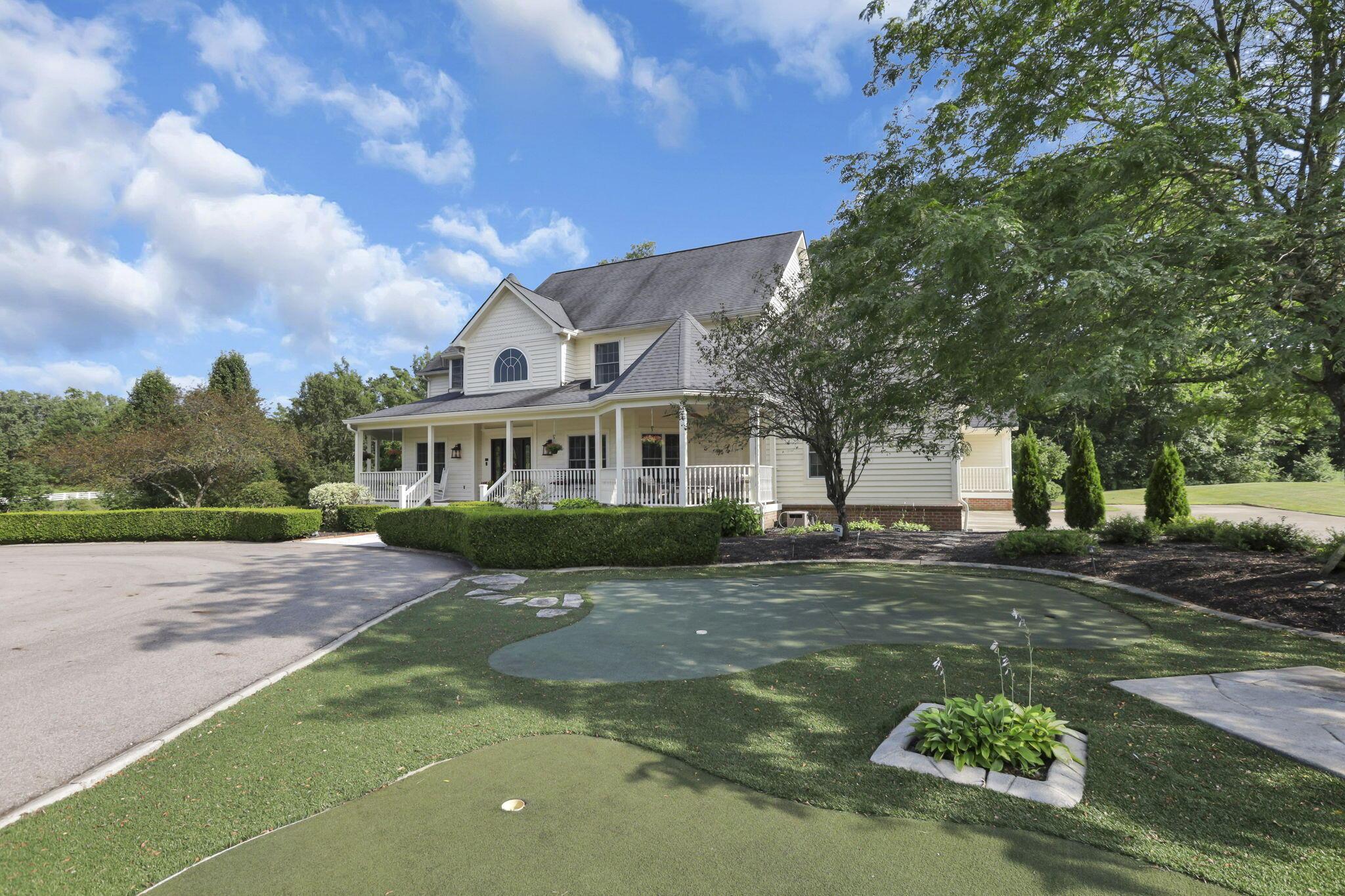 27 Greenloch Court