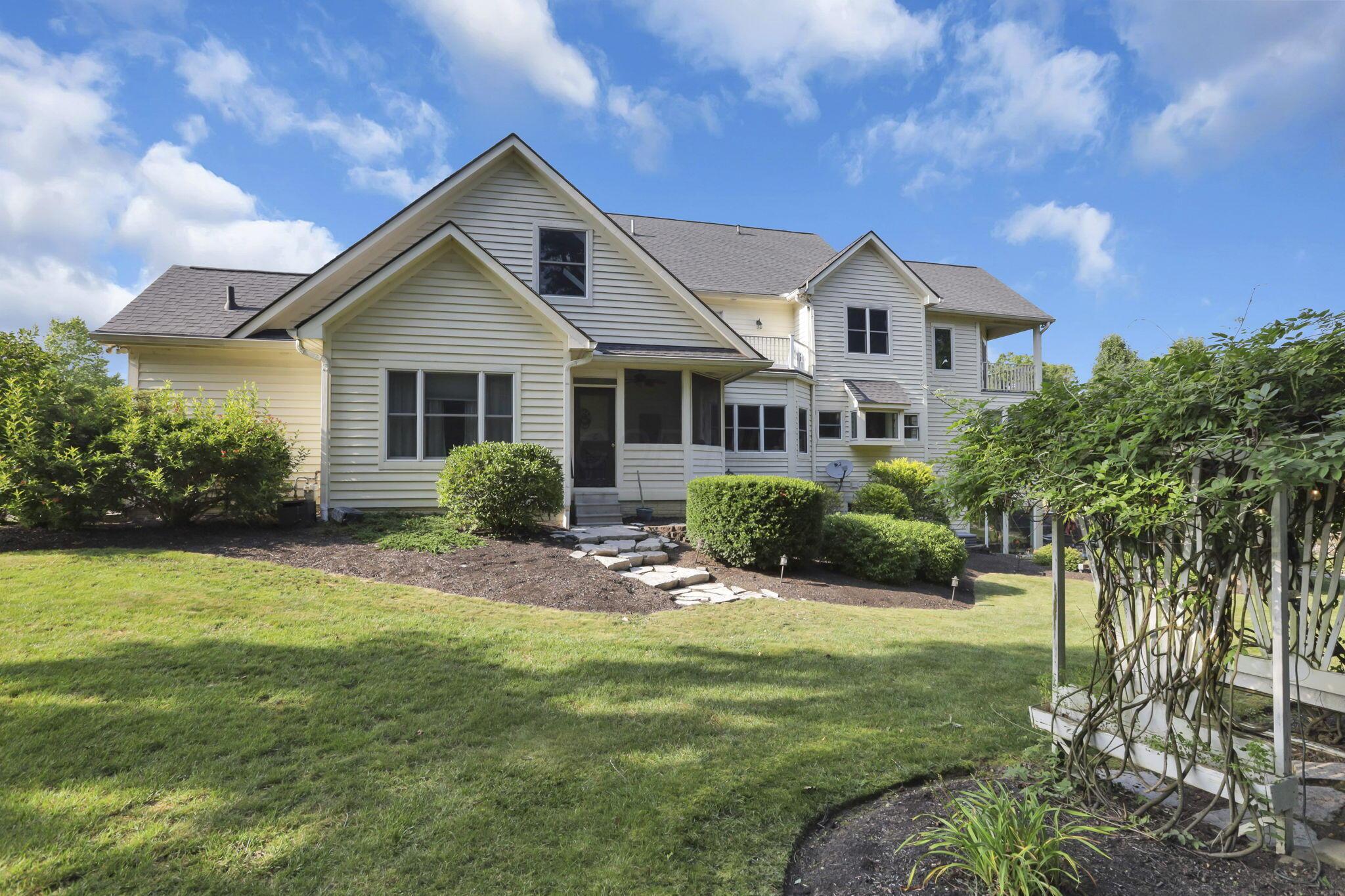 27 Greenloch Court