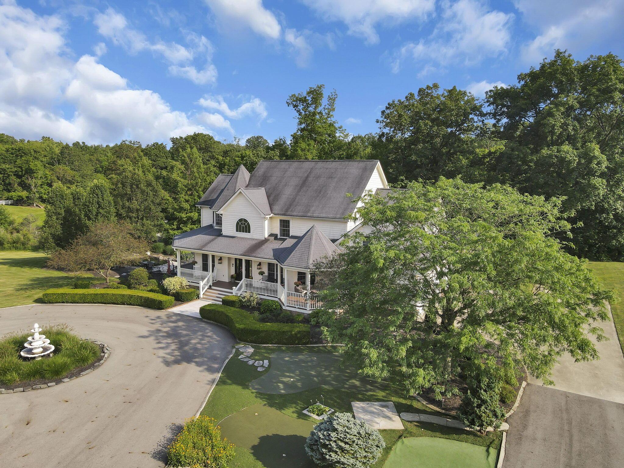 27 Greenloch Court