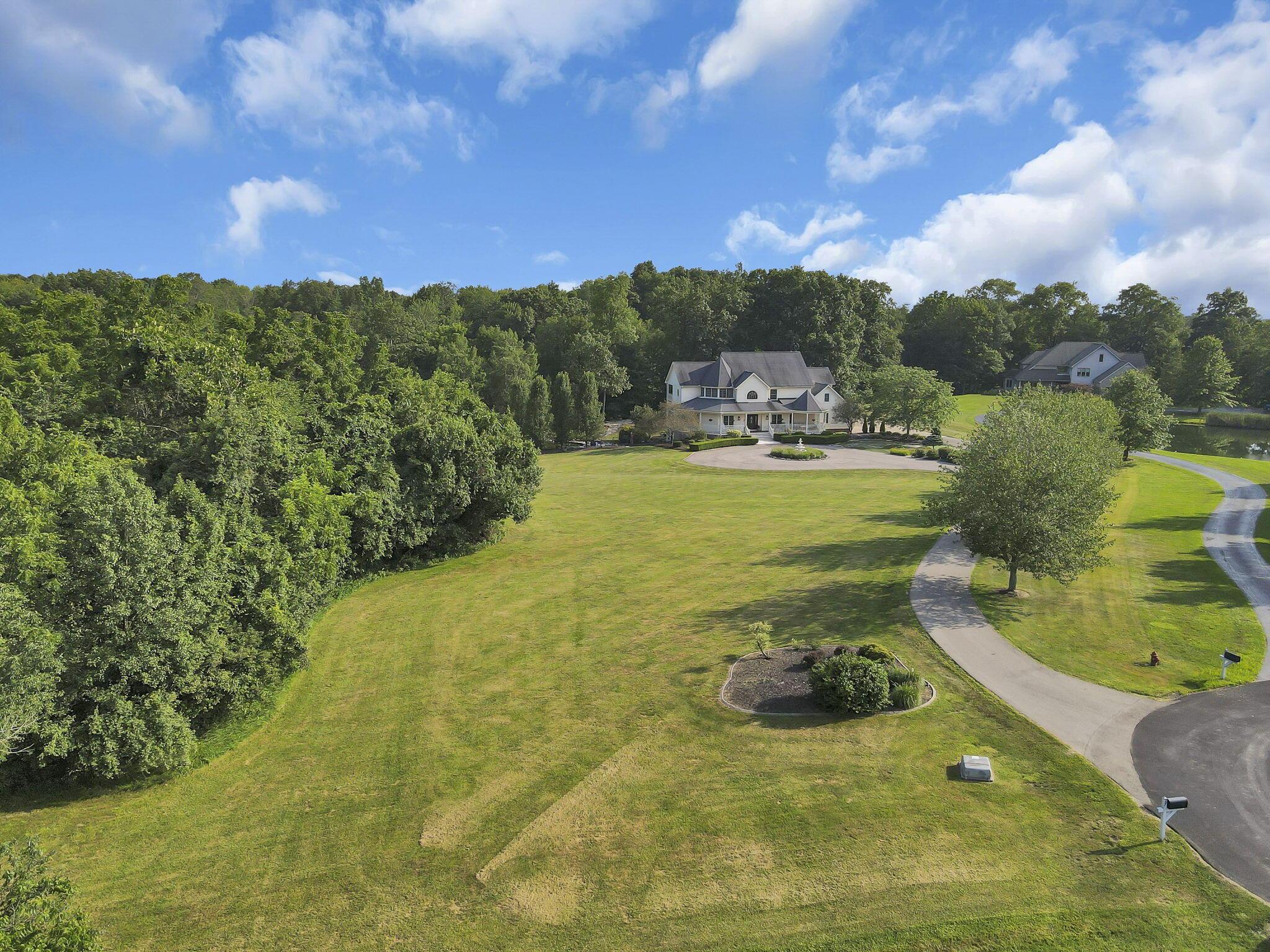 27 Greenloch Court