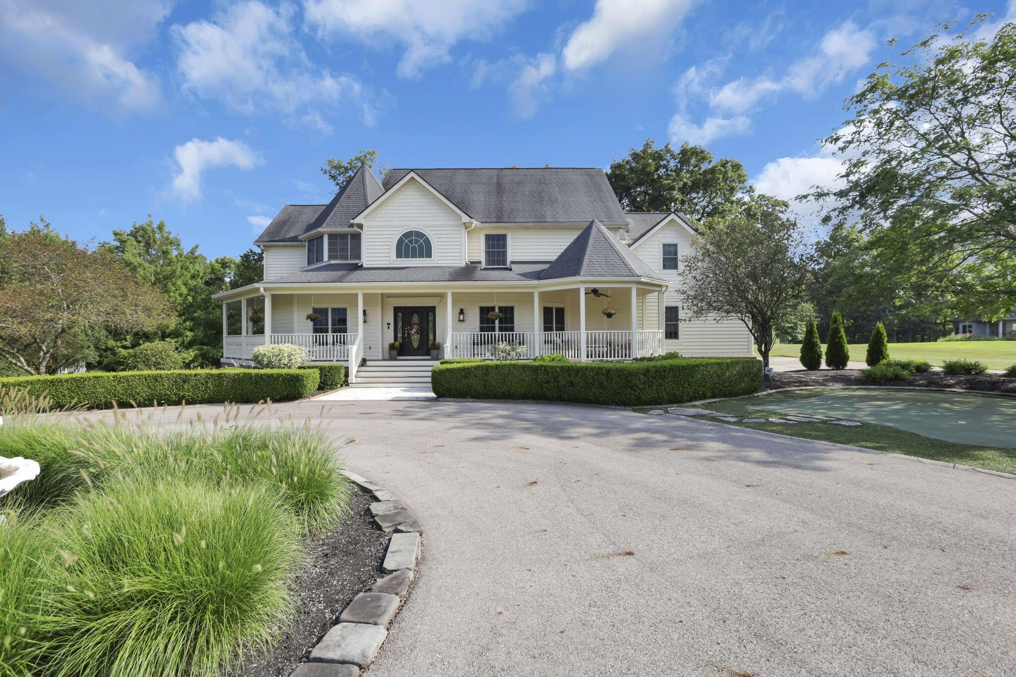 27 Greenloch Court