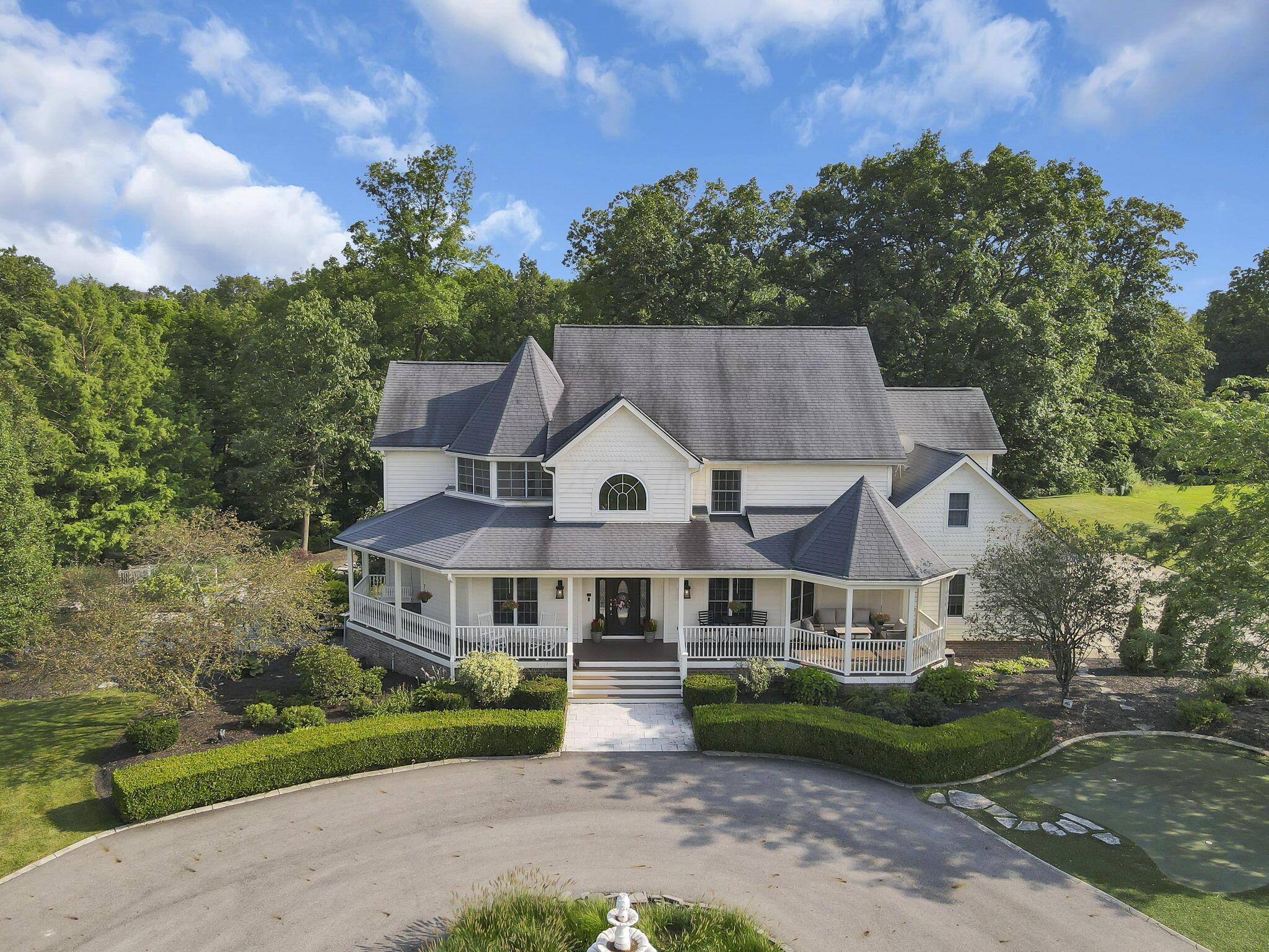 27 Greenloch Court
