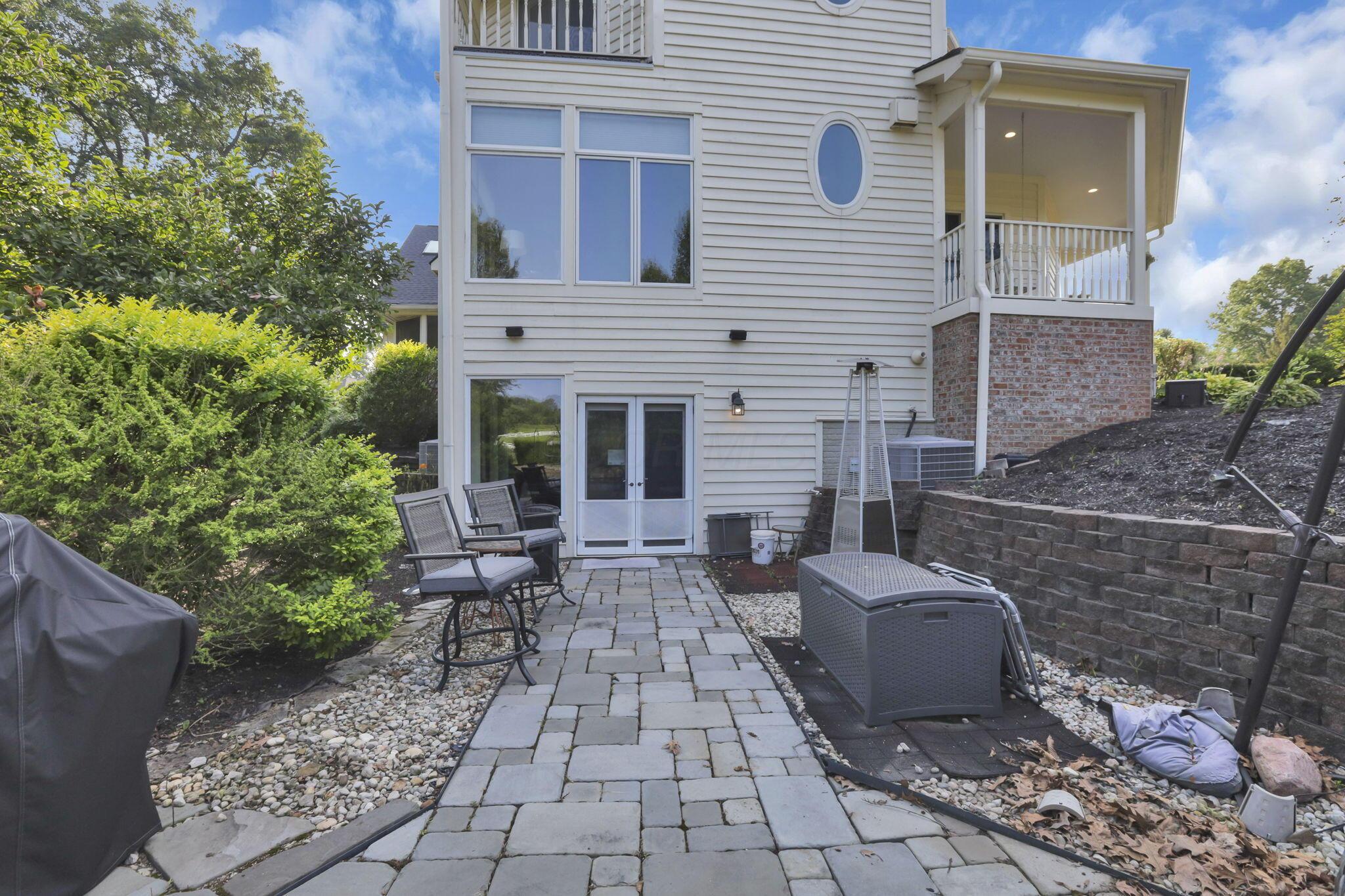27 Greenloch Court