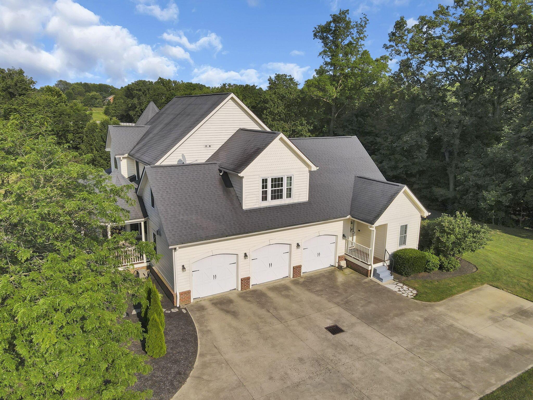 27 Greenloch Court