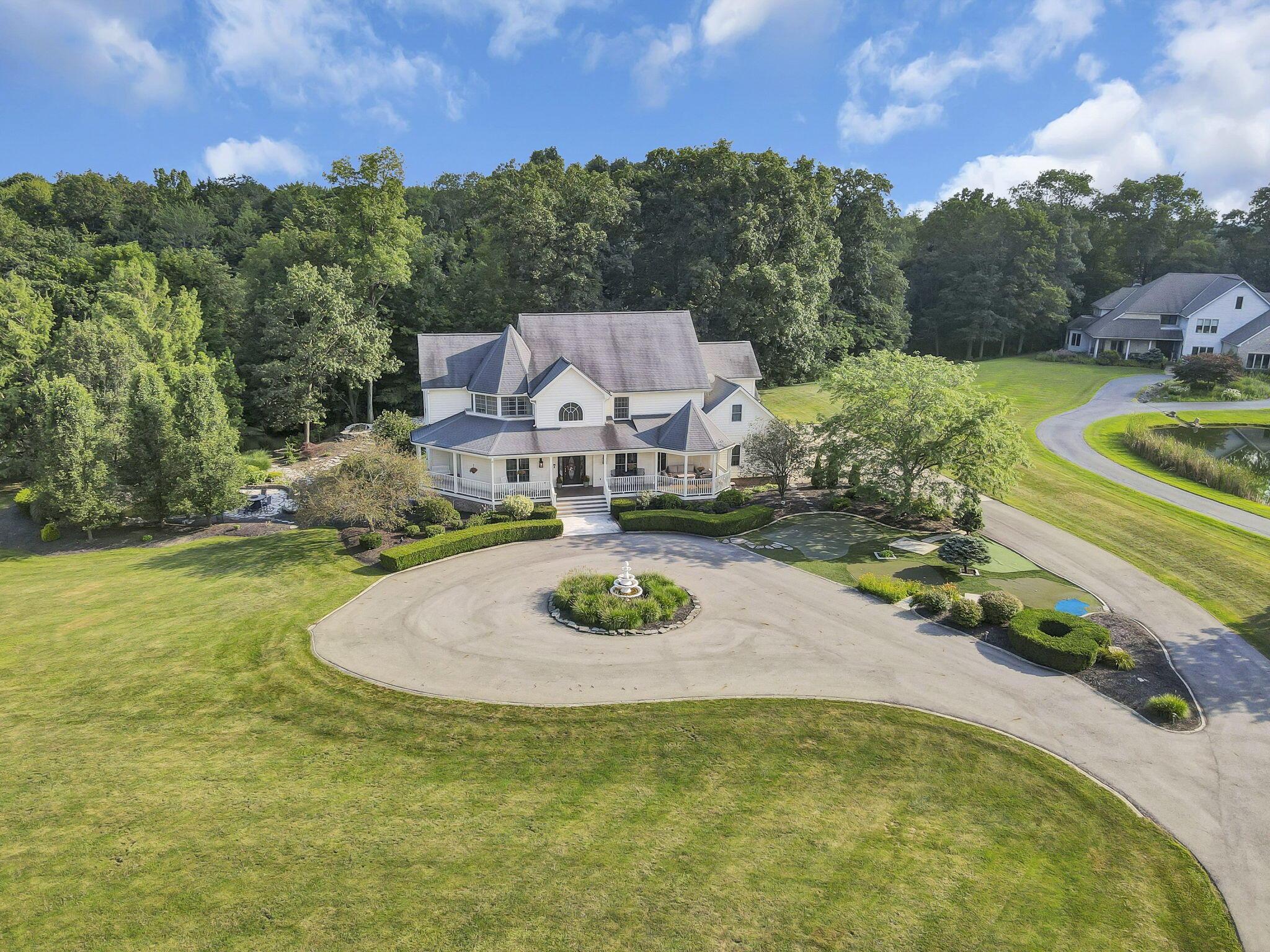27 Greenloch Court