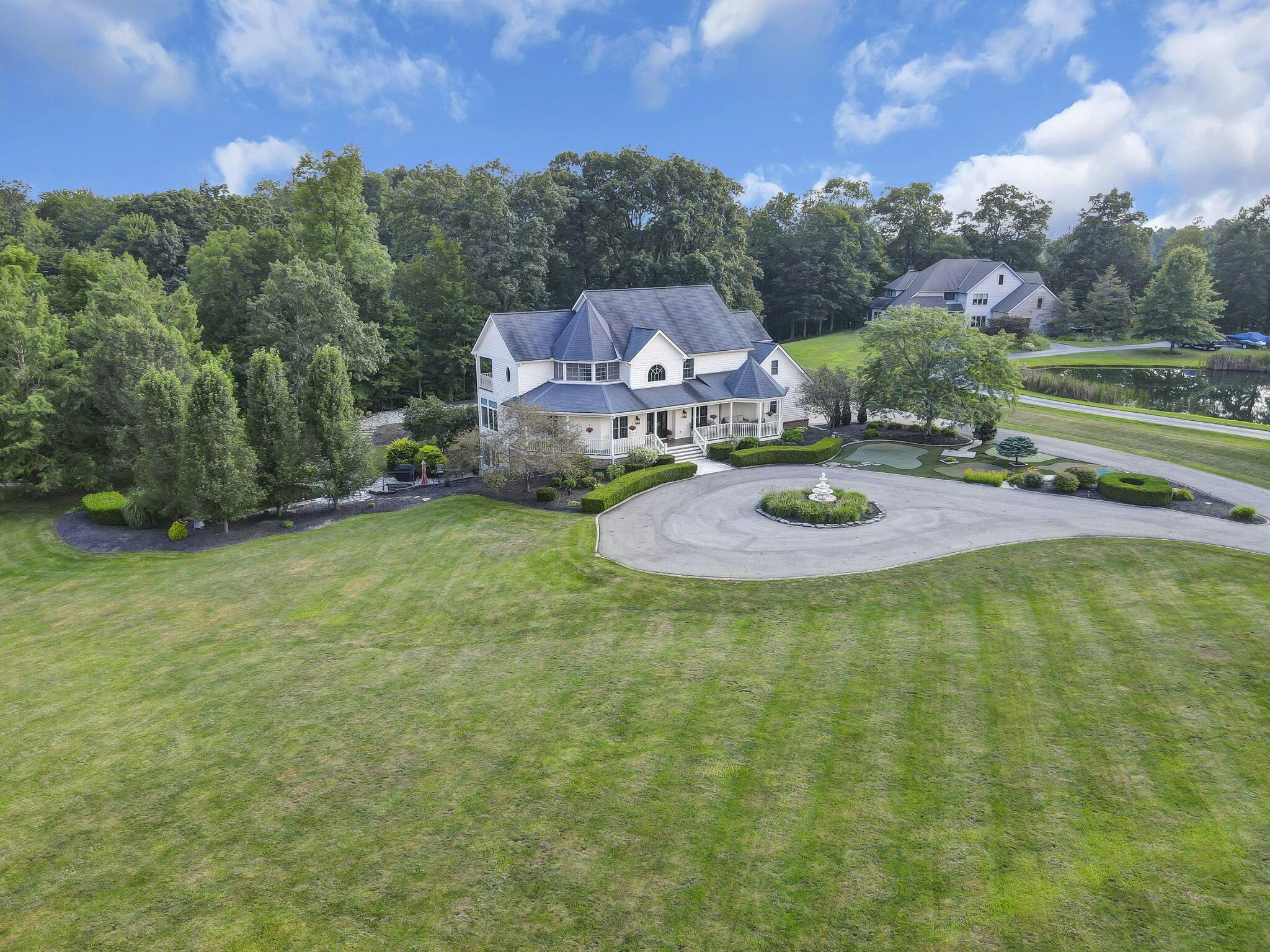 27 Greenloch Court
