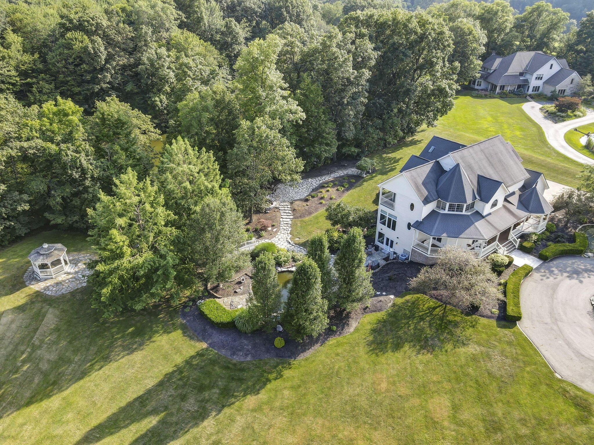 27 Greenloch Court
