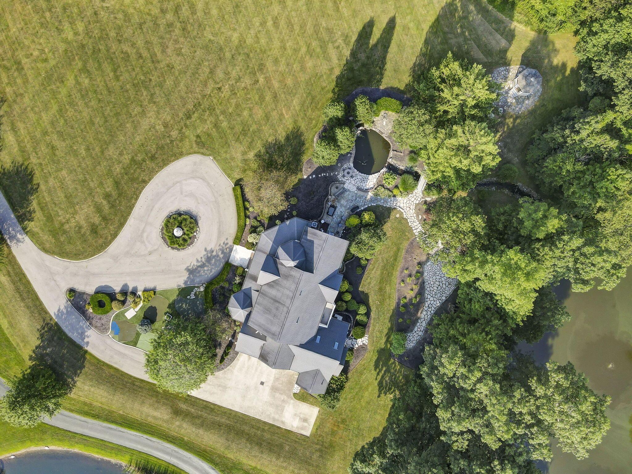 27 Greenloch Court