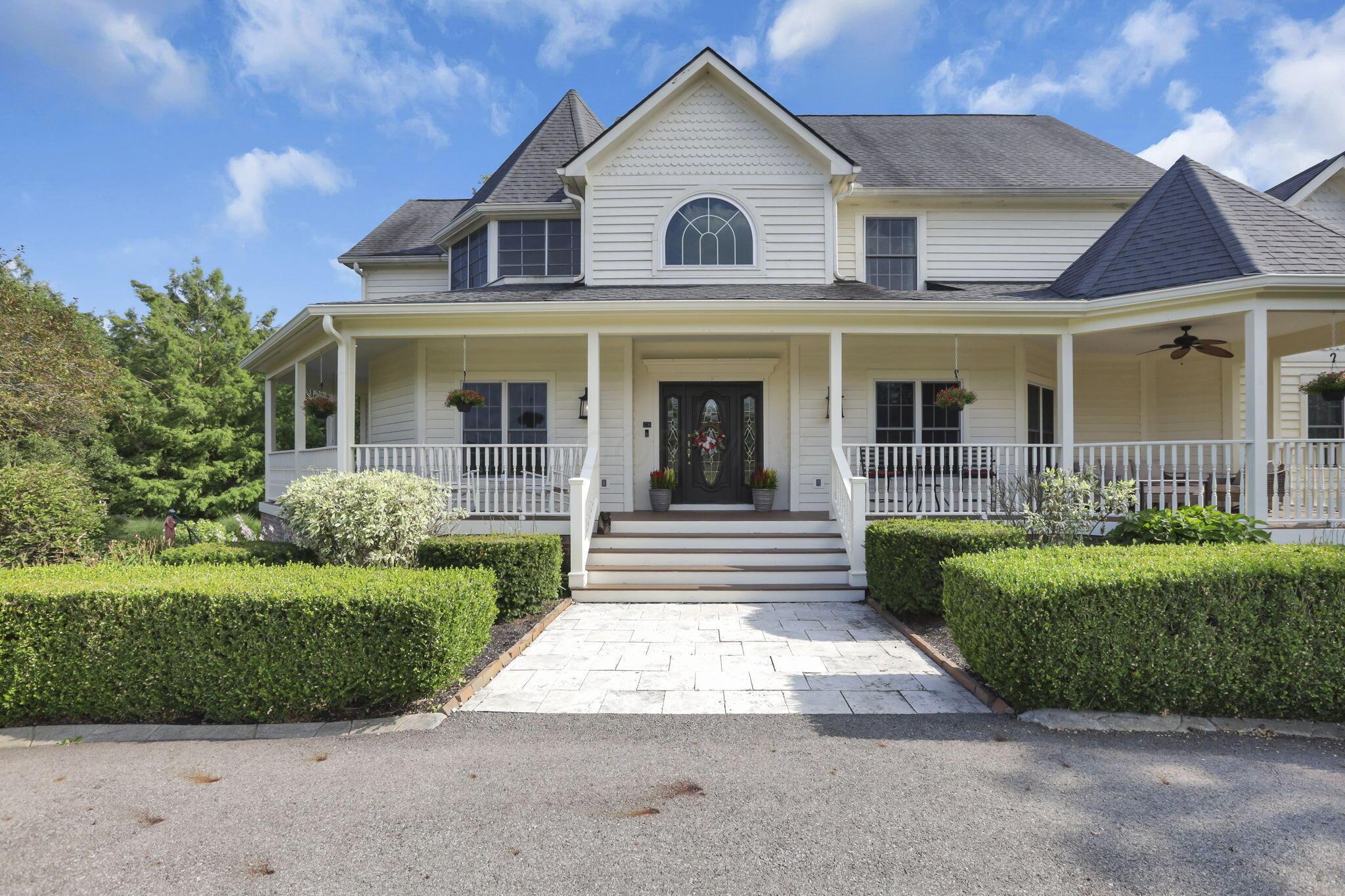 27 Greenloch Court