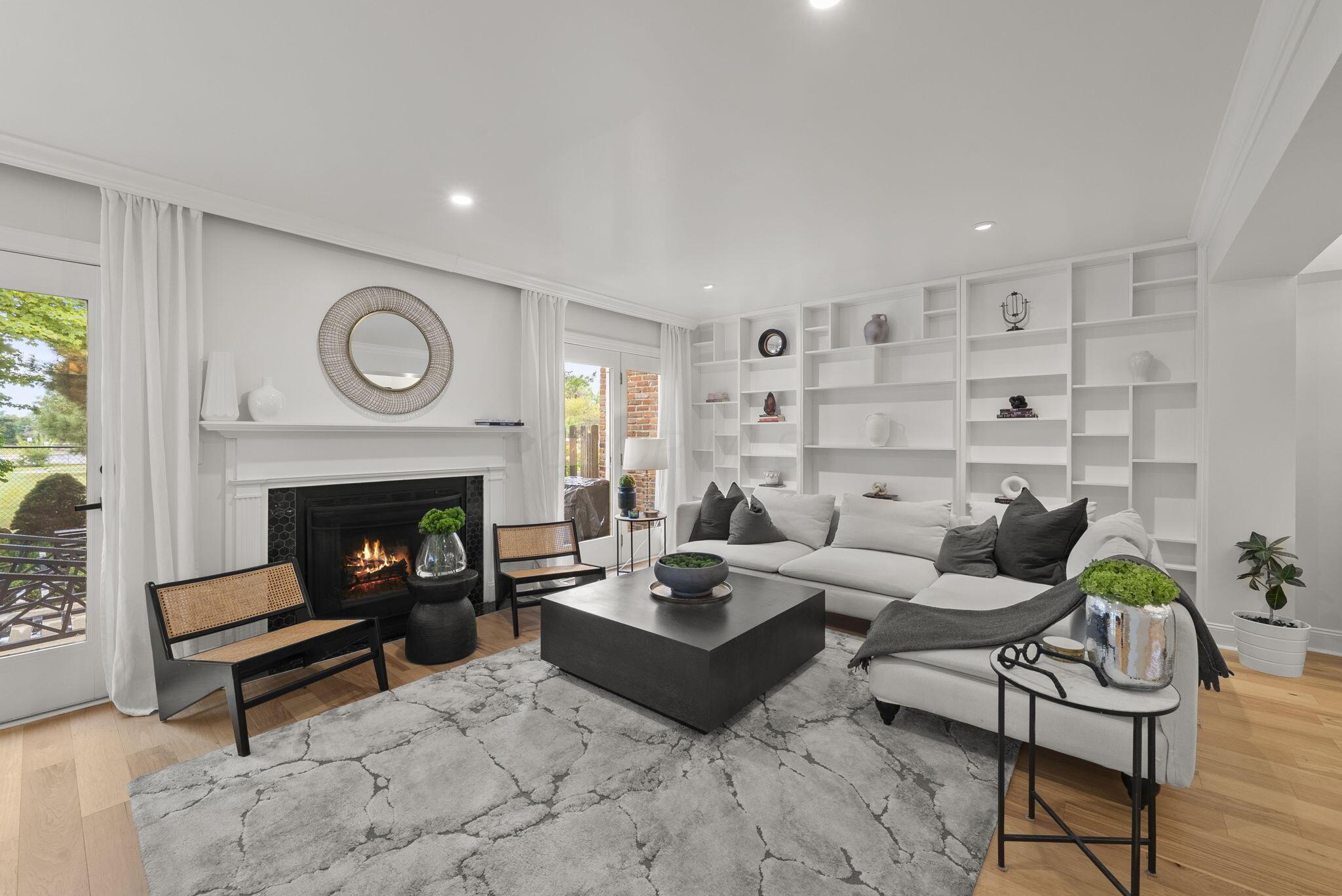 2328 Sedgwick Drive