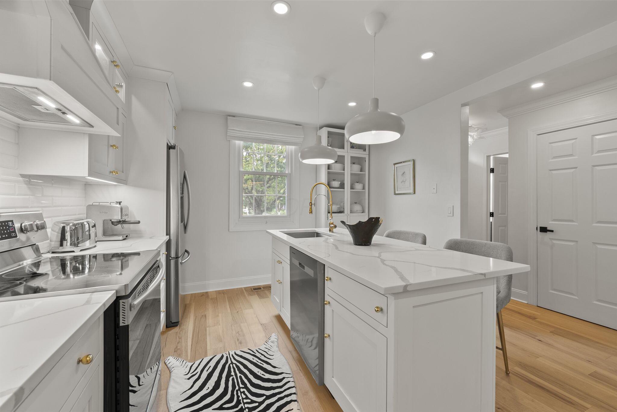 2328 Sedgwick Drive