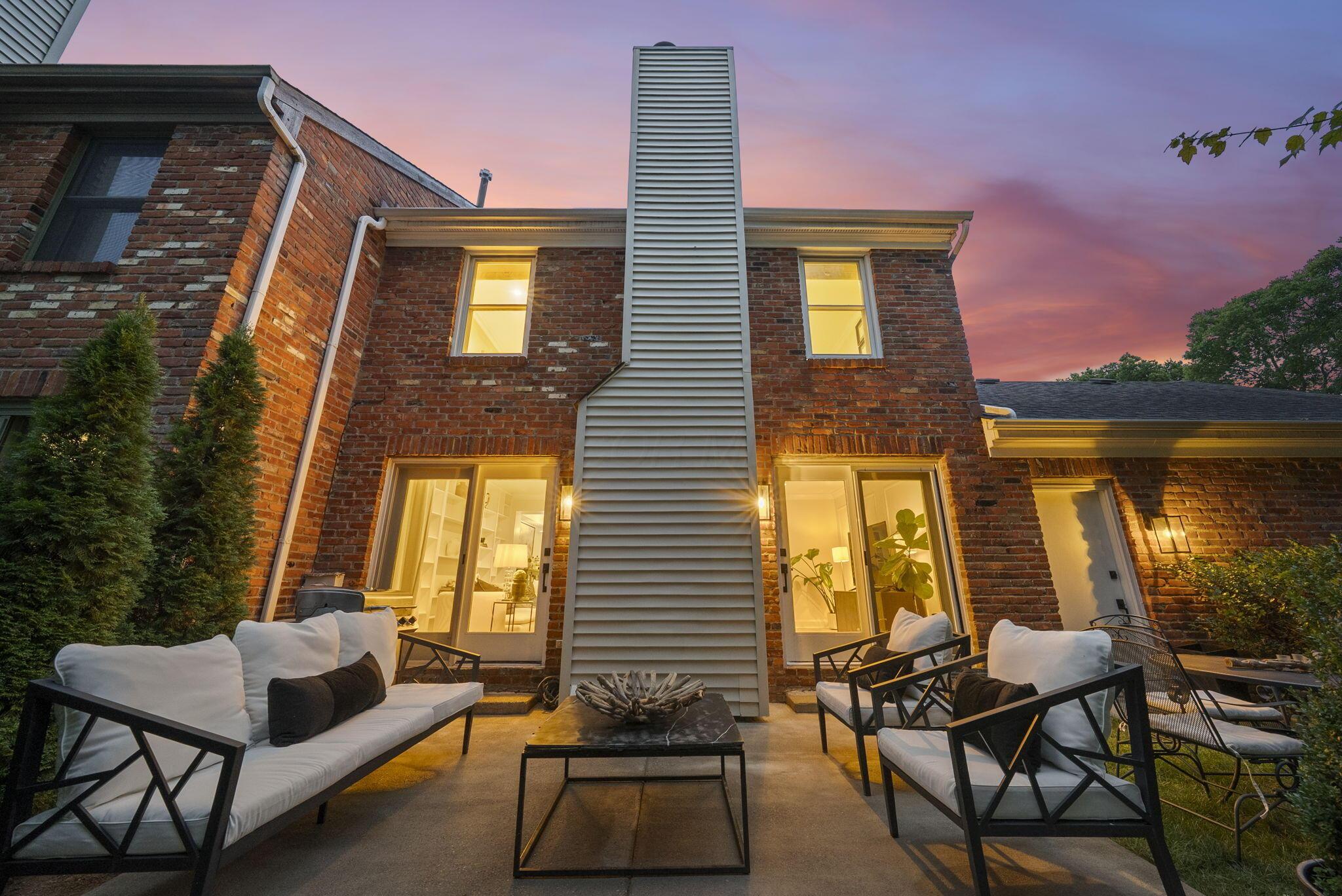 2328 Sedgwick Drive