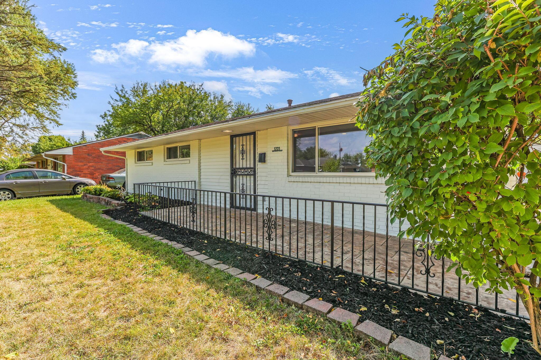 1721 Bostwick Road