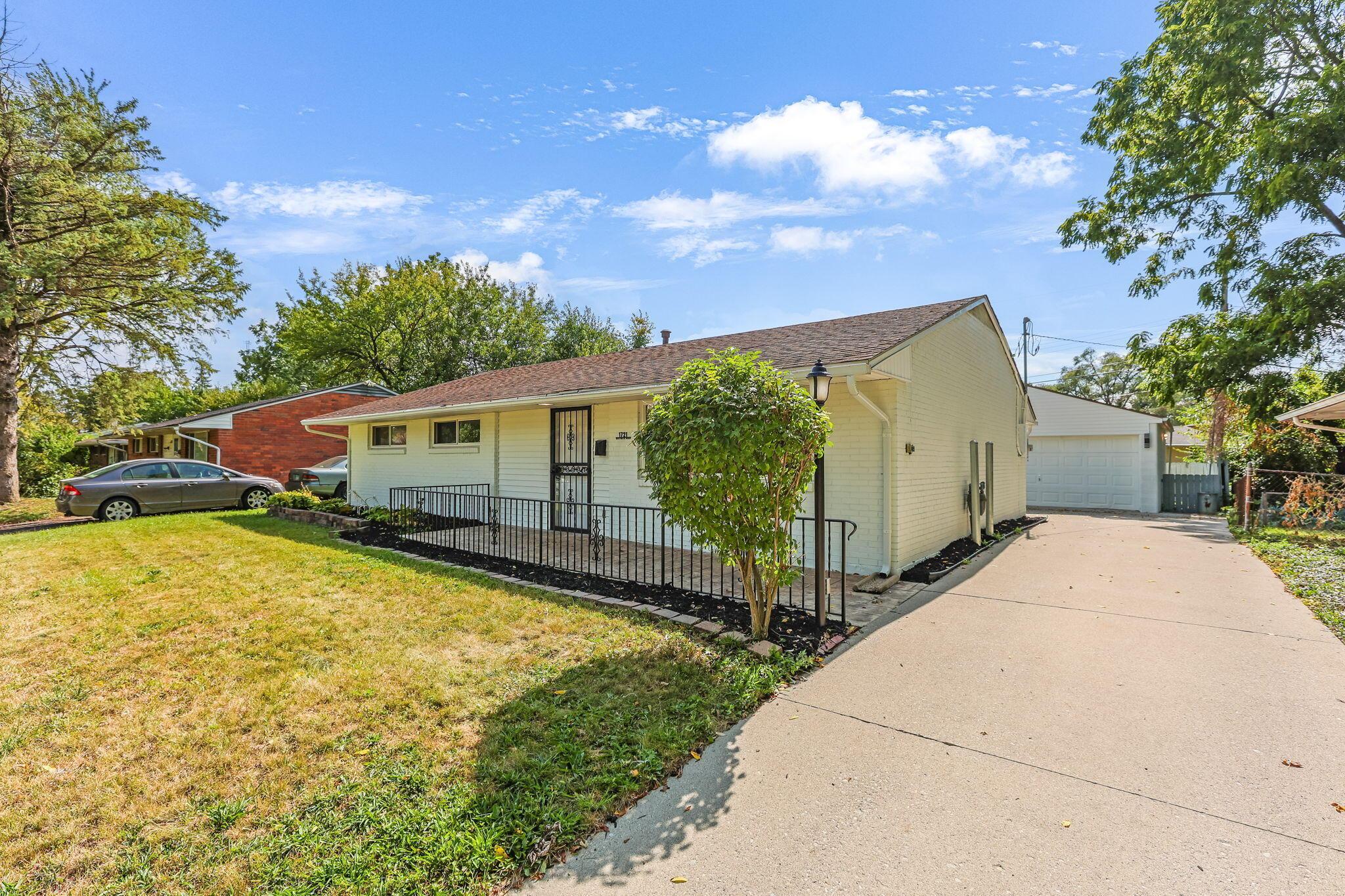 1721 Bostwick Road