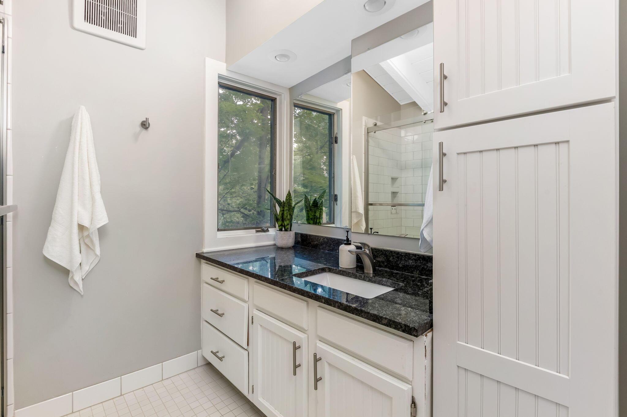 2109 W 5th Avenue, C, Grandview Unit: C