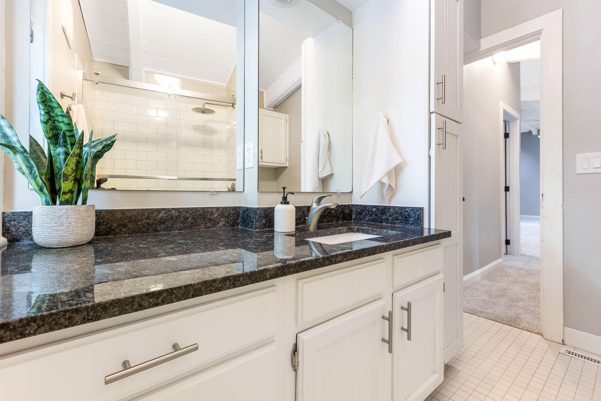 2109 W 5th Avenue, C, Grandview Unit: C