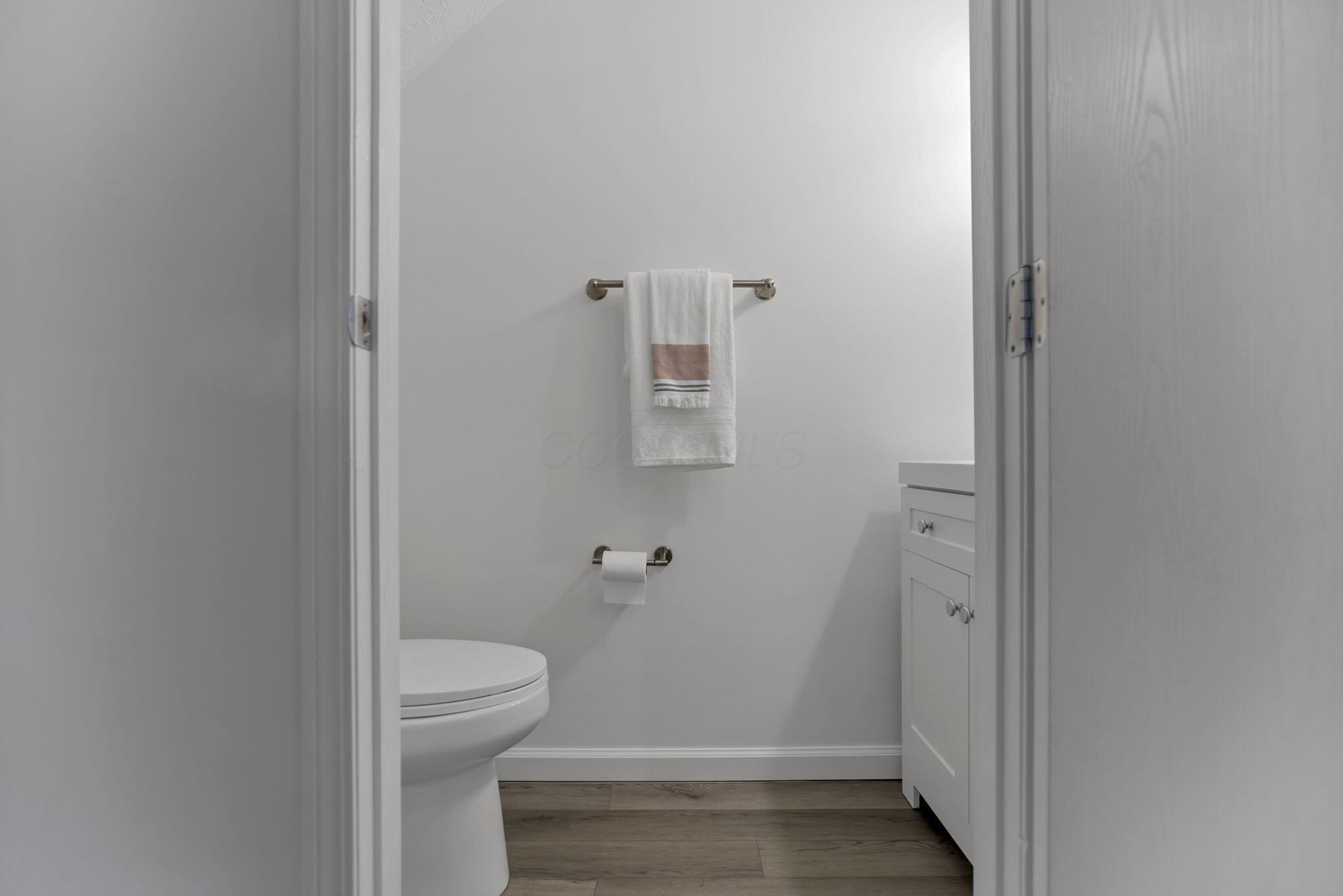 4641 Athalia Drive, 18b