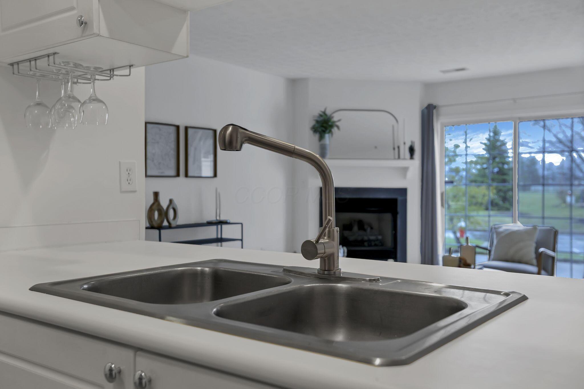 4641 Athalia Drive, 18b