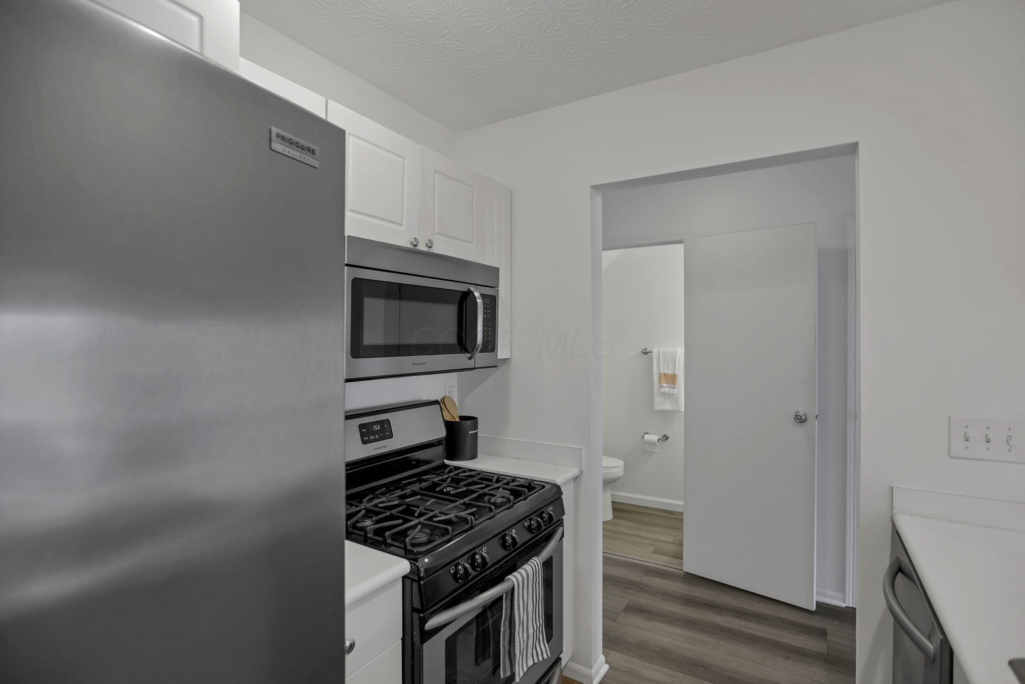 4641 Athalia Drive, 18b