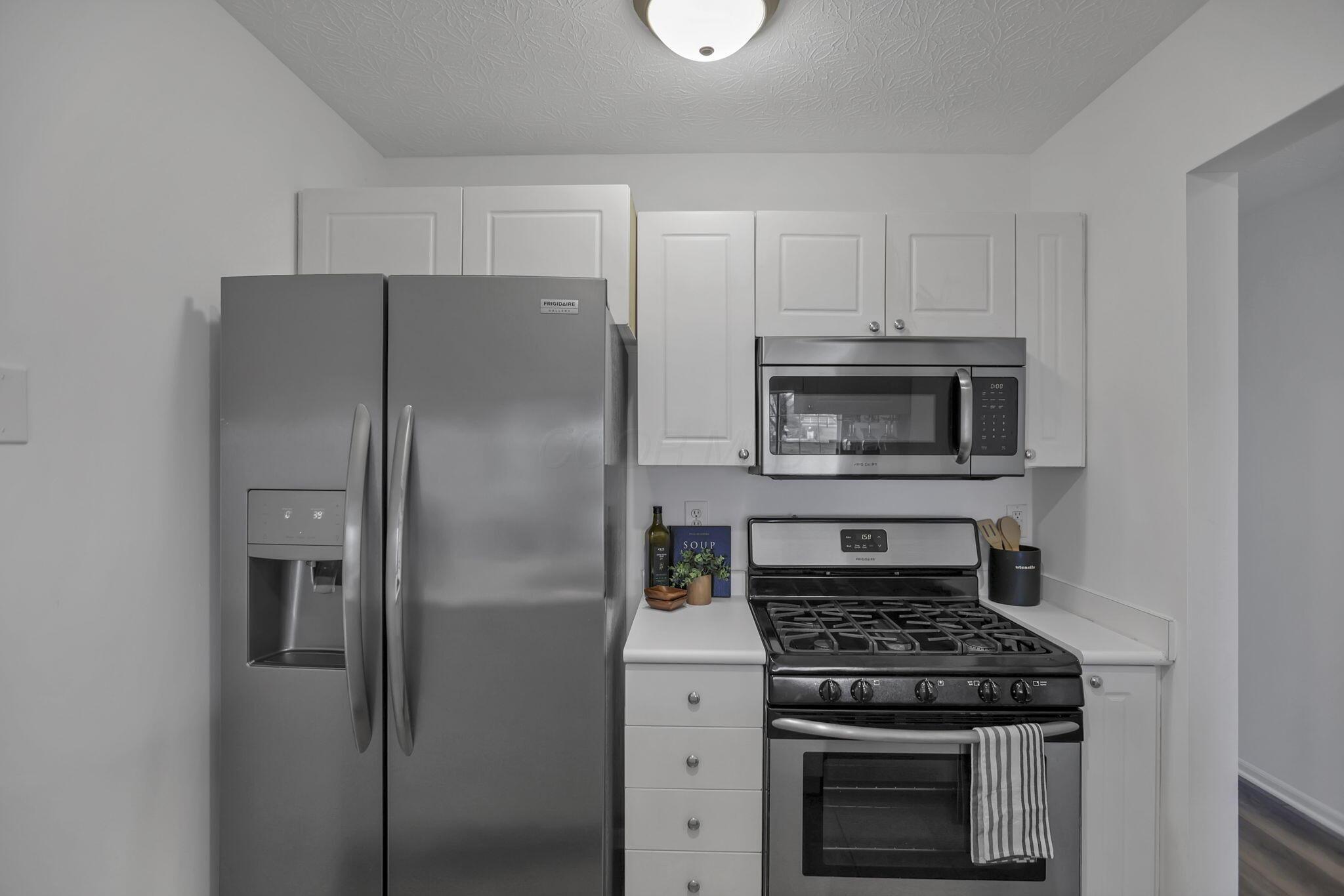 4641 Athalia Drive, 18b